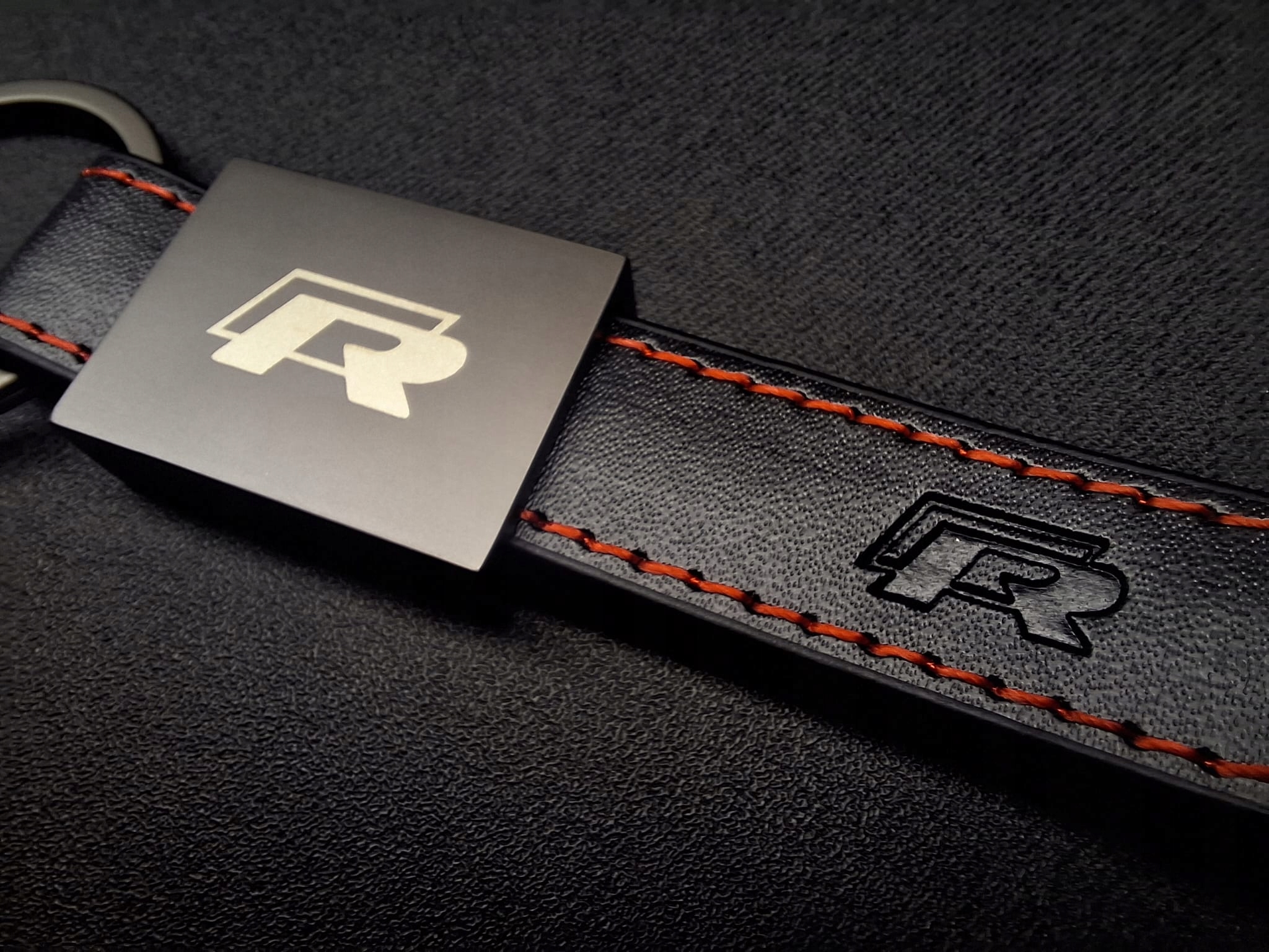 Brelok R-Line VW Volkswagen – akcesoria premium do kluczy Długość 2 cm