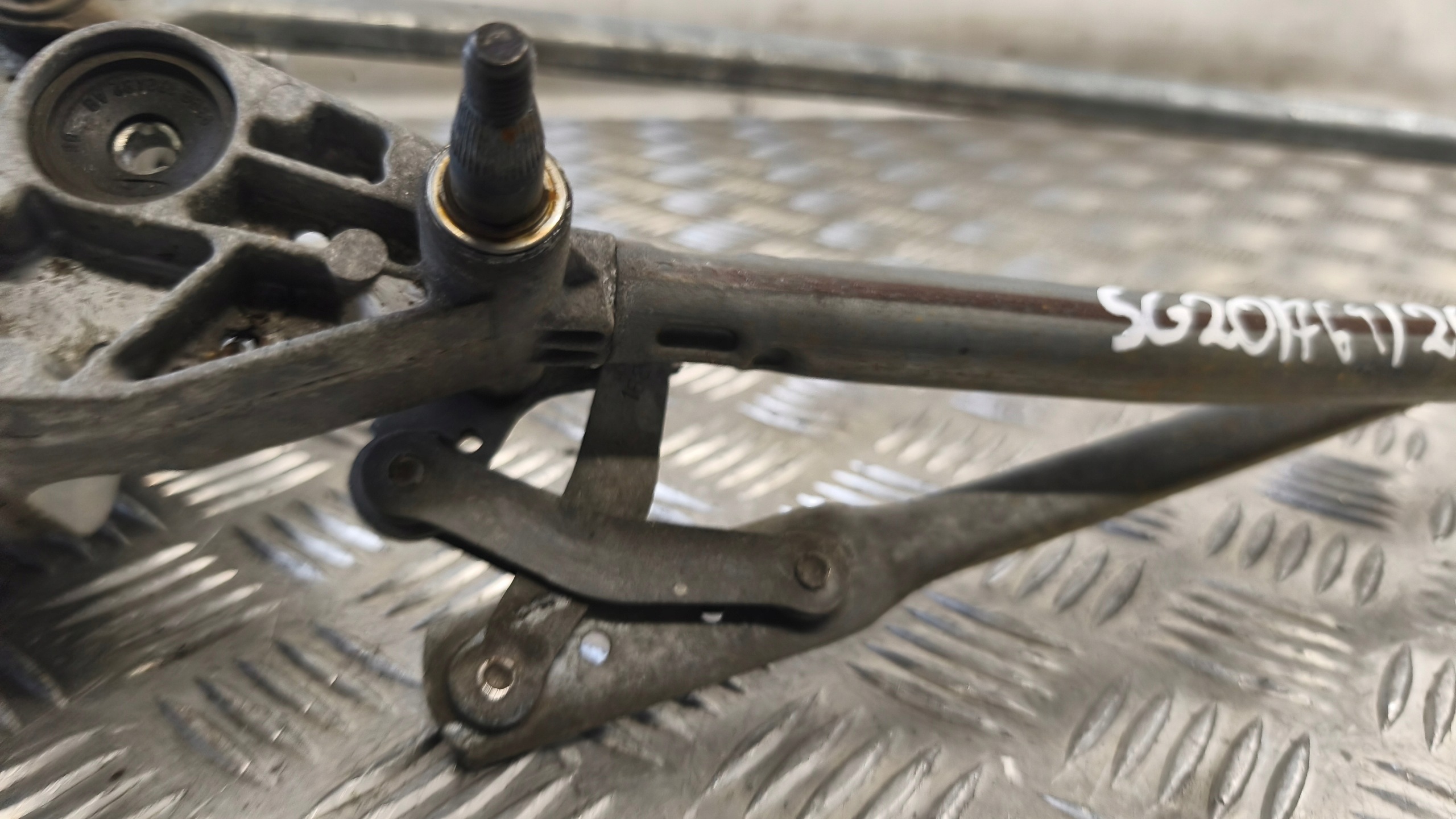 Wischergestänge FORD C-MAC MK1 2003r 3M51-17508-AA