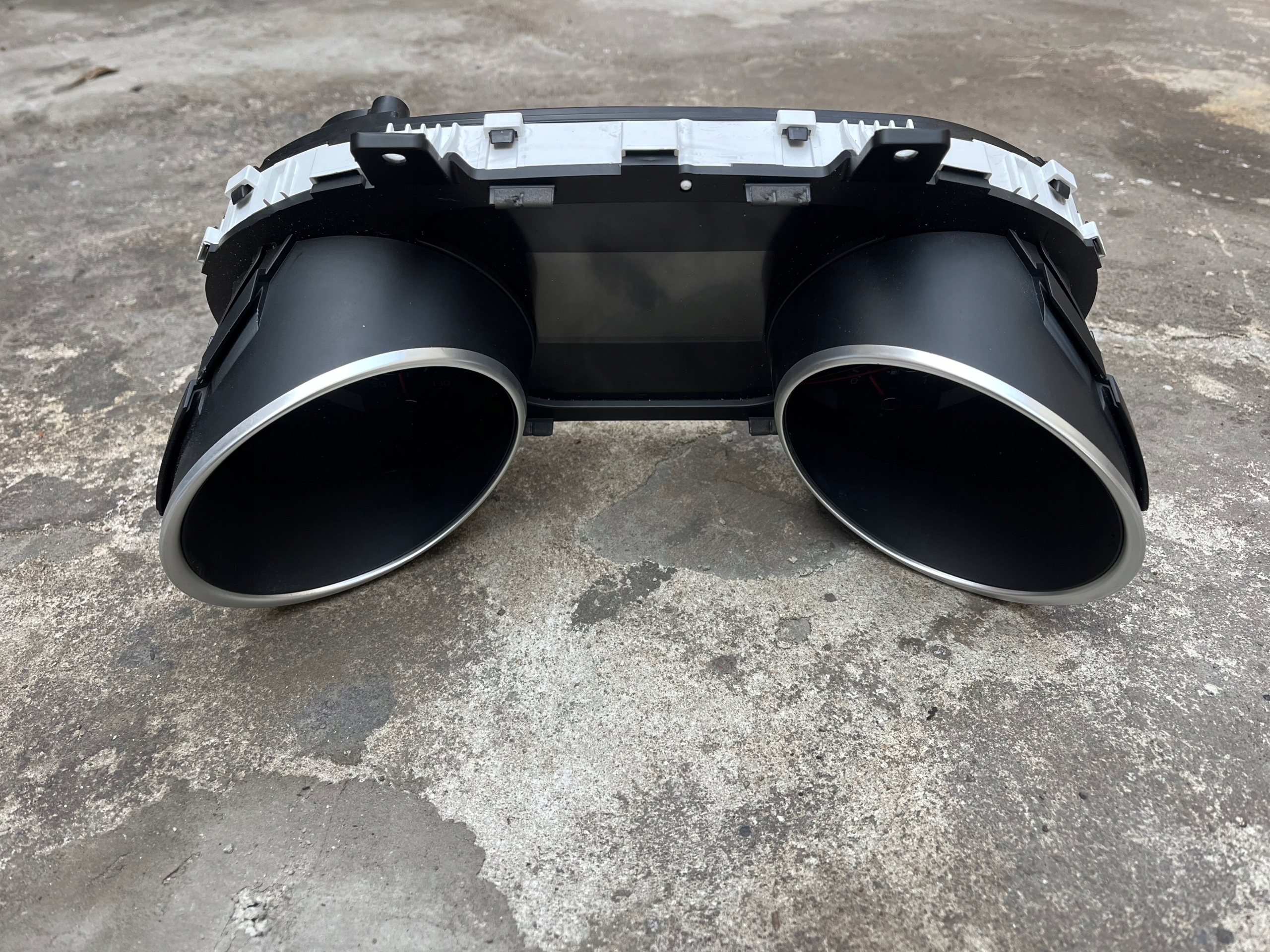 Kia ProCeed III dials