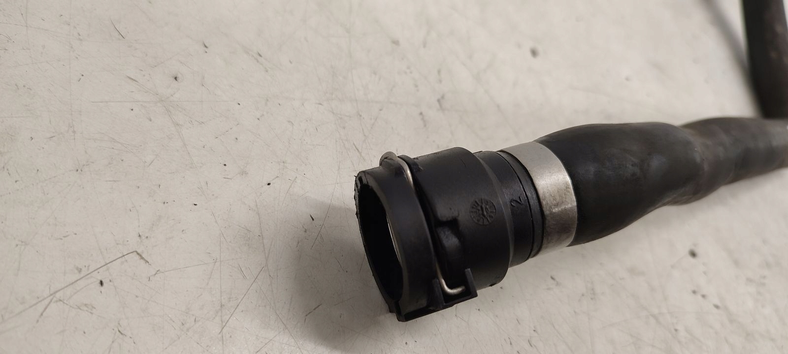 hadice vedení vody BMW E46 LIFT 2,2 Benzín