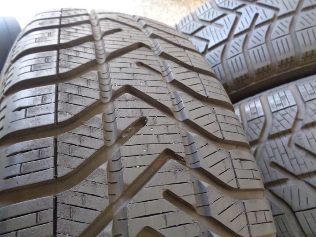 4x Zimowe PIRELLI SNOWCONTROL 3 195/70R16 94H 7,3mm Model SnowControl Serie III