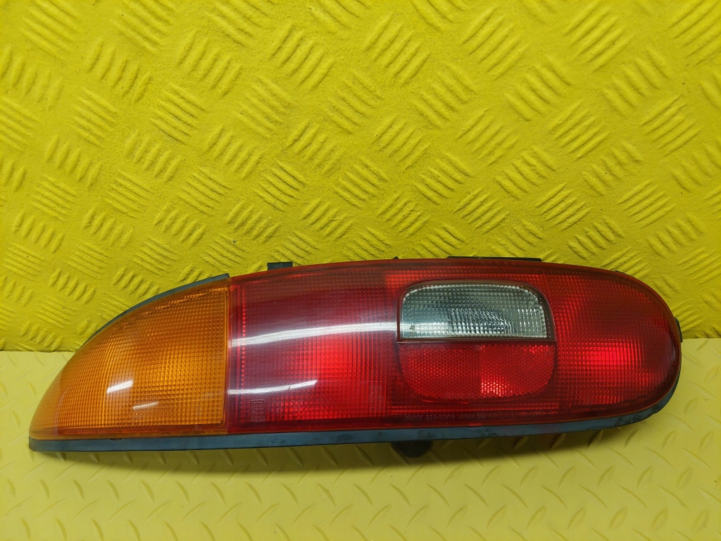 MAZDA MX-3 Licht links heck