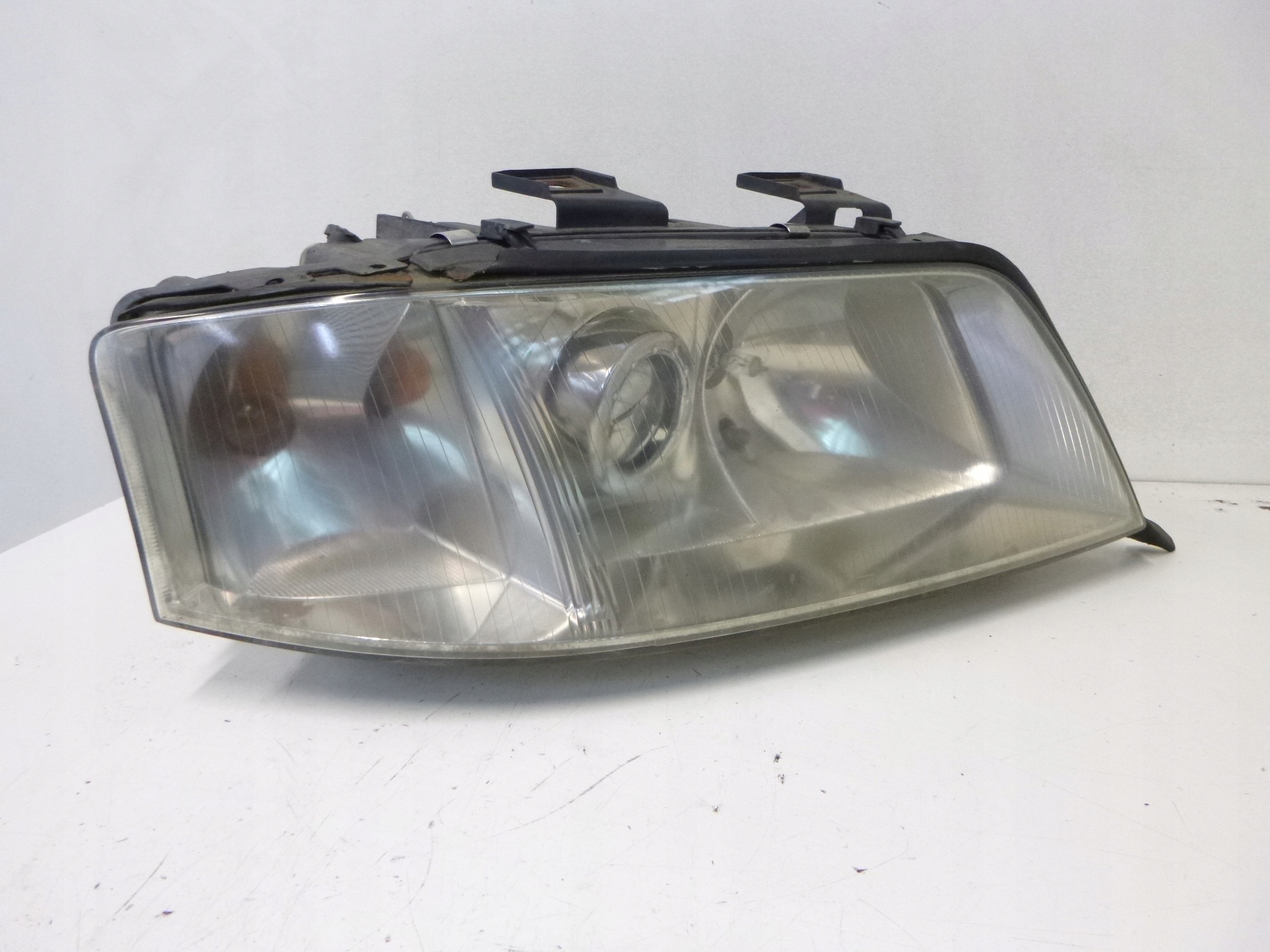 LICHT VORNE AUDI A6 C5 2000R.