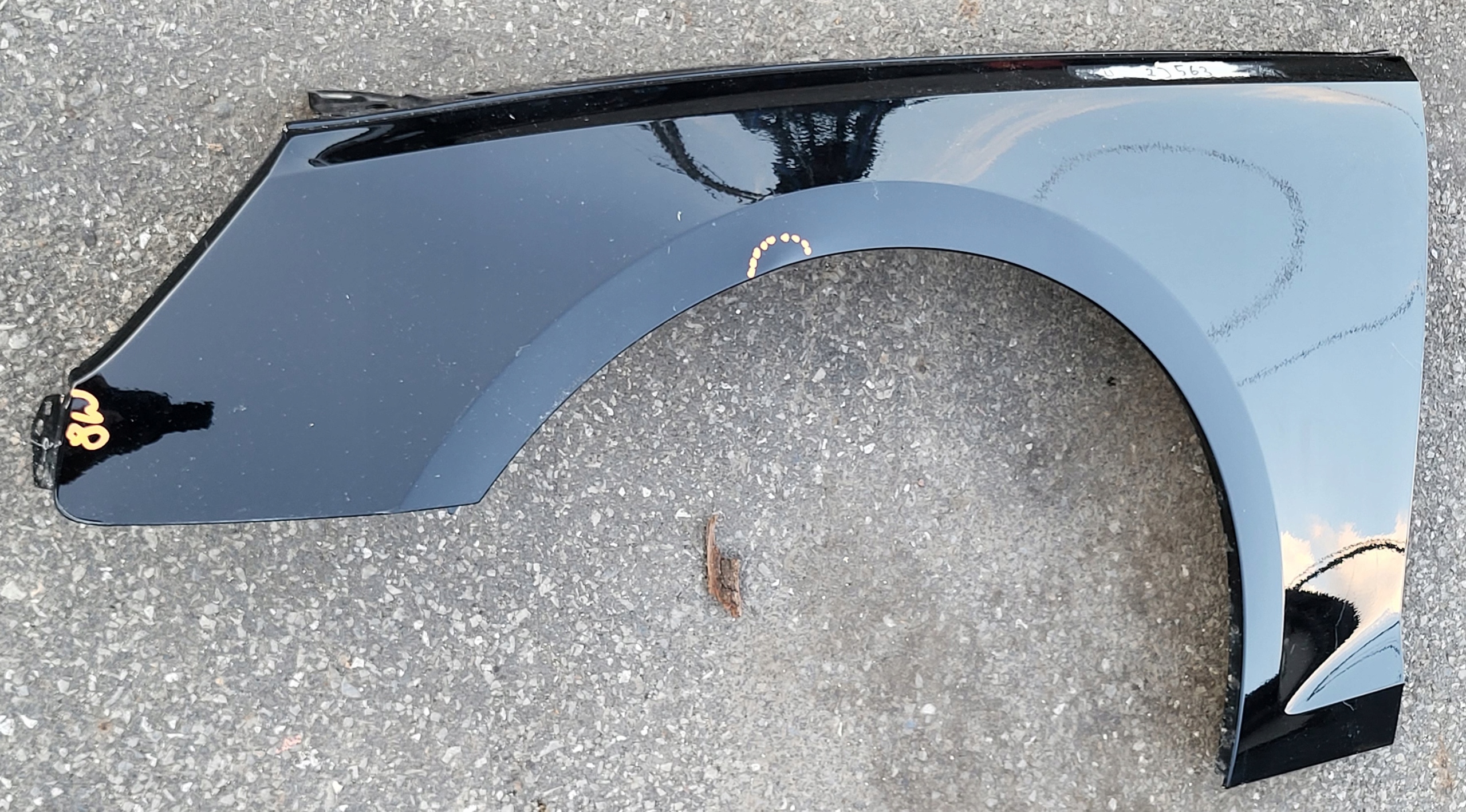 fender left front AUDI A4 B9 LIFT 8W OE black