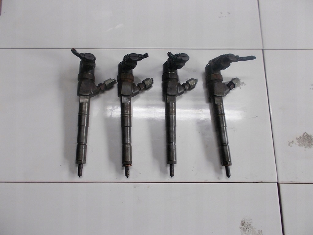 OPEL VECTRA C 1.9CDTI WTRYSK WTRYSKI 0445110243