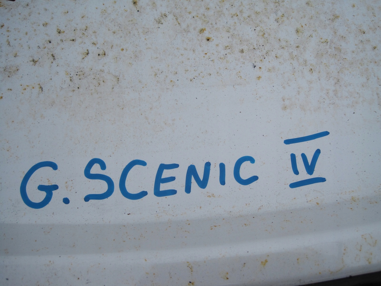 quarter left front RENAULT GRAND SCENIC IV