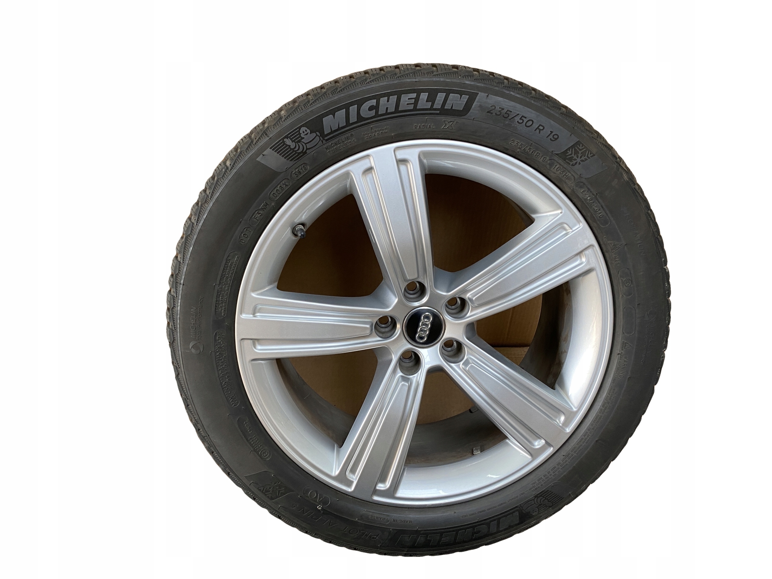 AUDI A8 4N D5 wheels discs 235/50R19 ZIMA