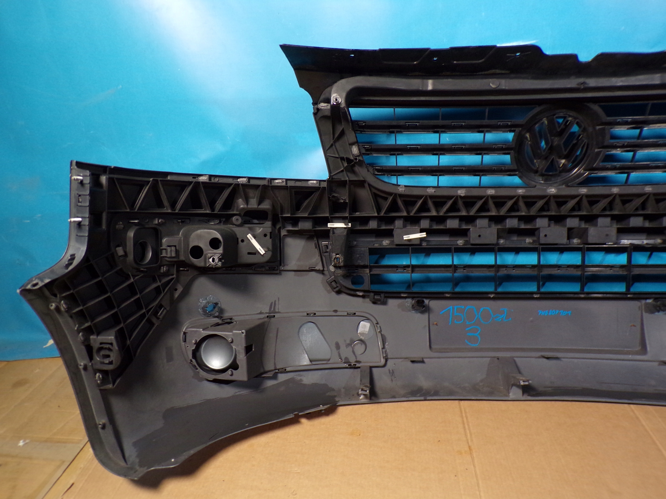 VW TRANSPORTER T5 MULTIVAN CARAVELLE front bumper front complete grey