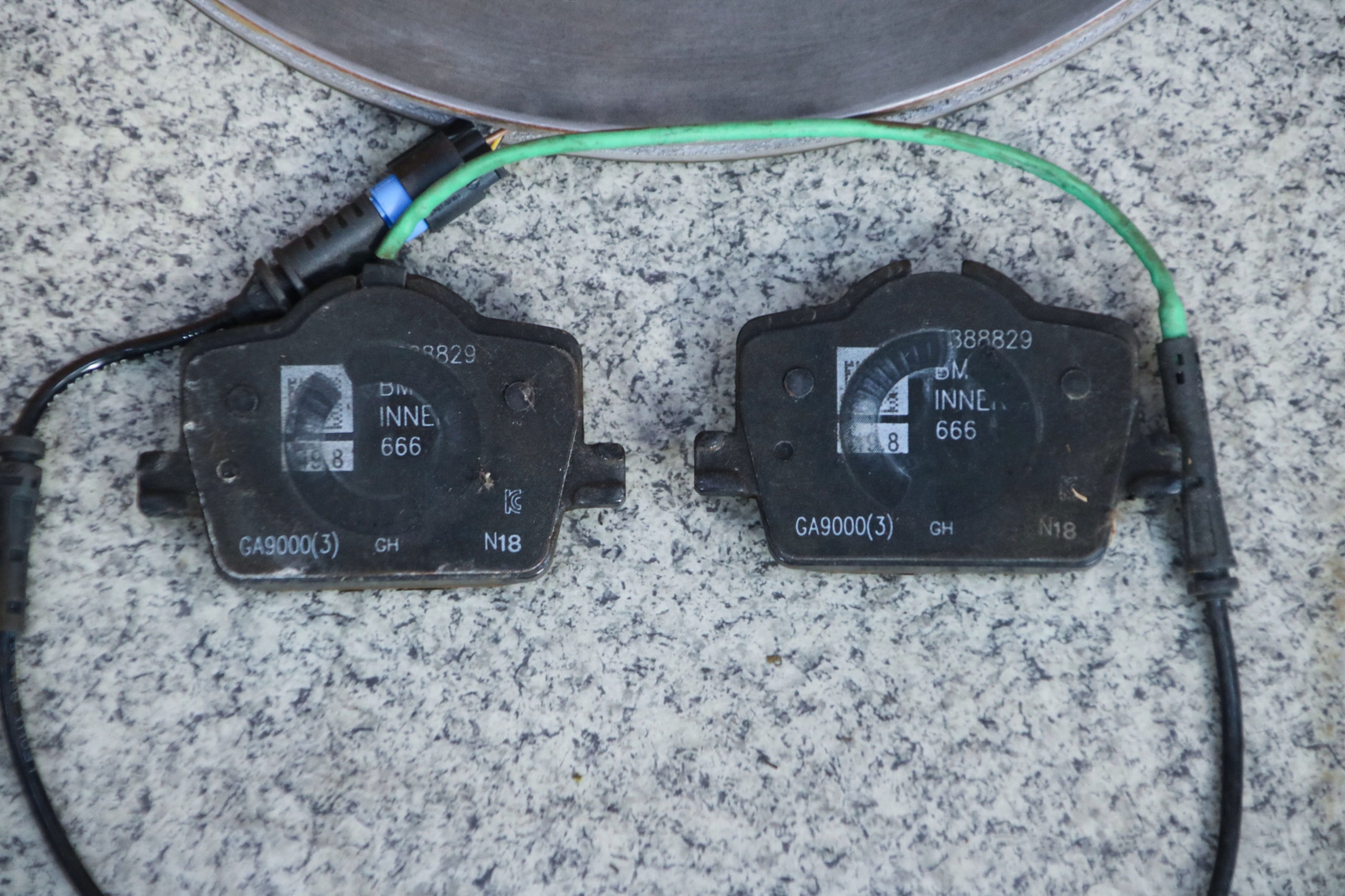 BMW G20 330i discs plates rear part 330x20 6 km !!!