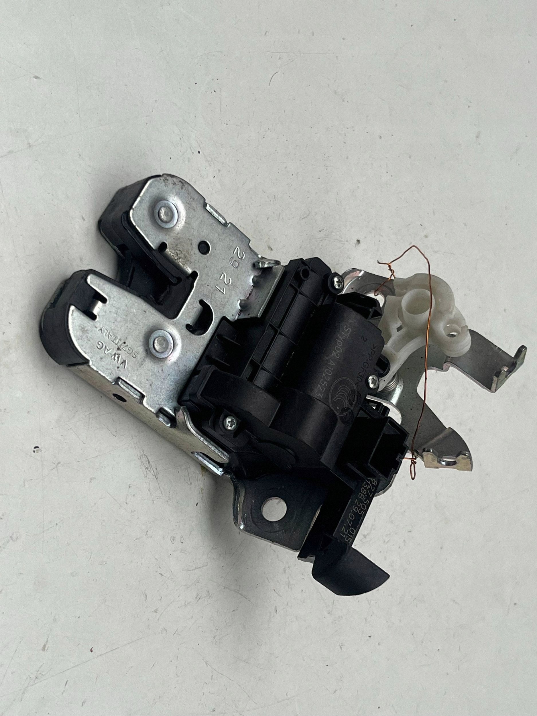 lock bonnet boot SKODA SCALA 654827505 @M