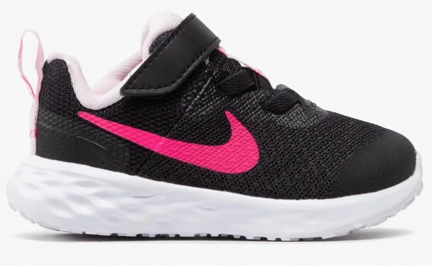 Buty Dziecięce Sportowe Czarne Nike Revolution 6 Nn DD1094-007 r. 18,5