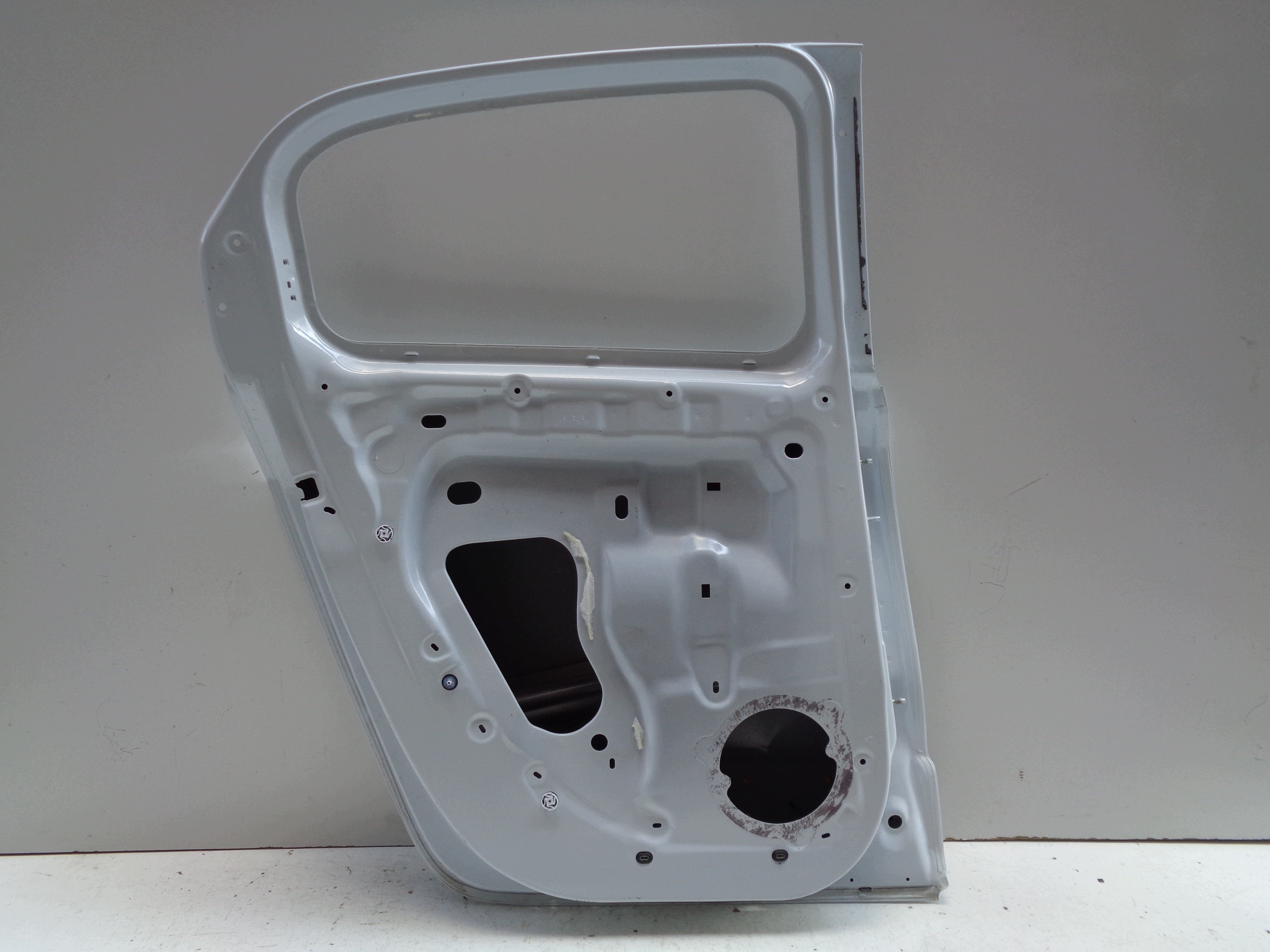 door left rear. RENAULT TWINGO III 14- NR 52945