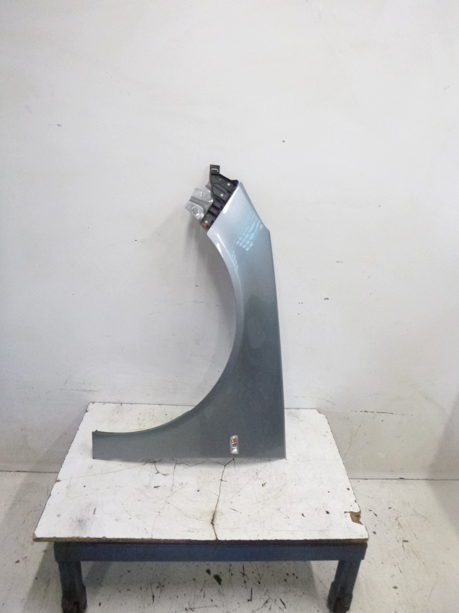fender left Opel Insignia A Kombi code Z179 Srebrna 2008 – 2017