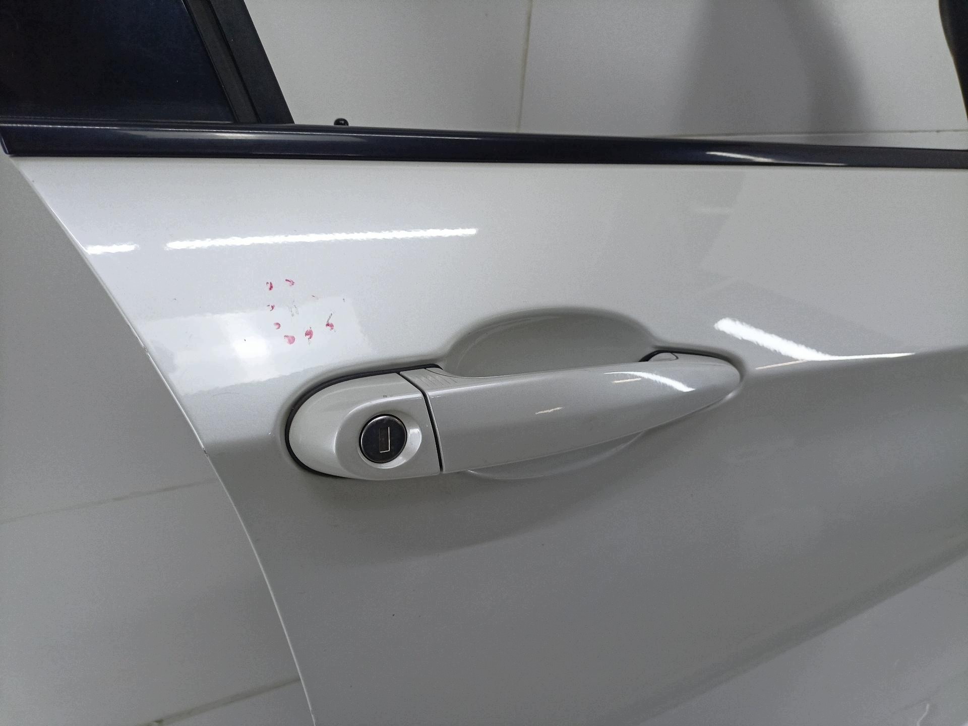 dveře předek pravá strana BMW X1 E84 2011