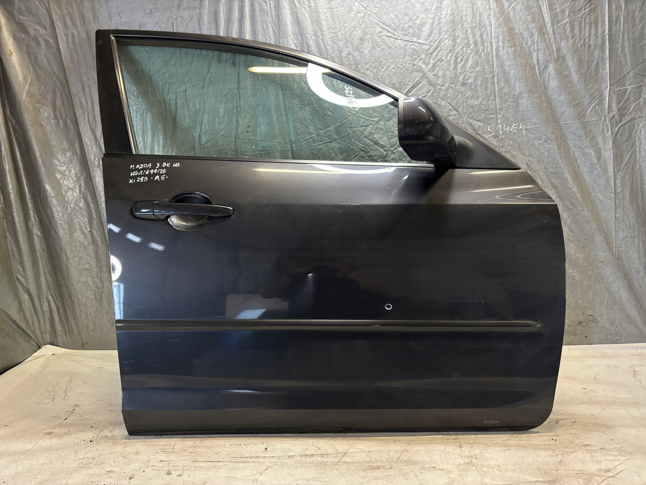door right front Mazda 3 BK lift HB k: 28B
