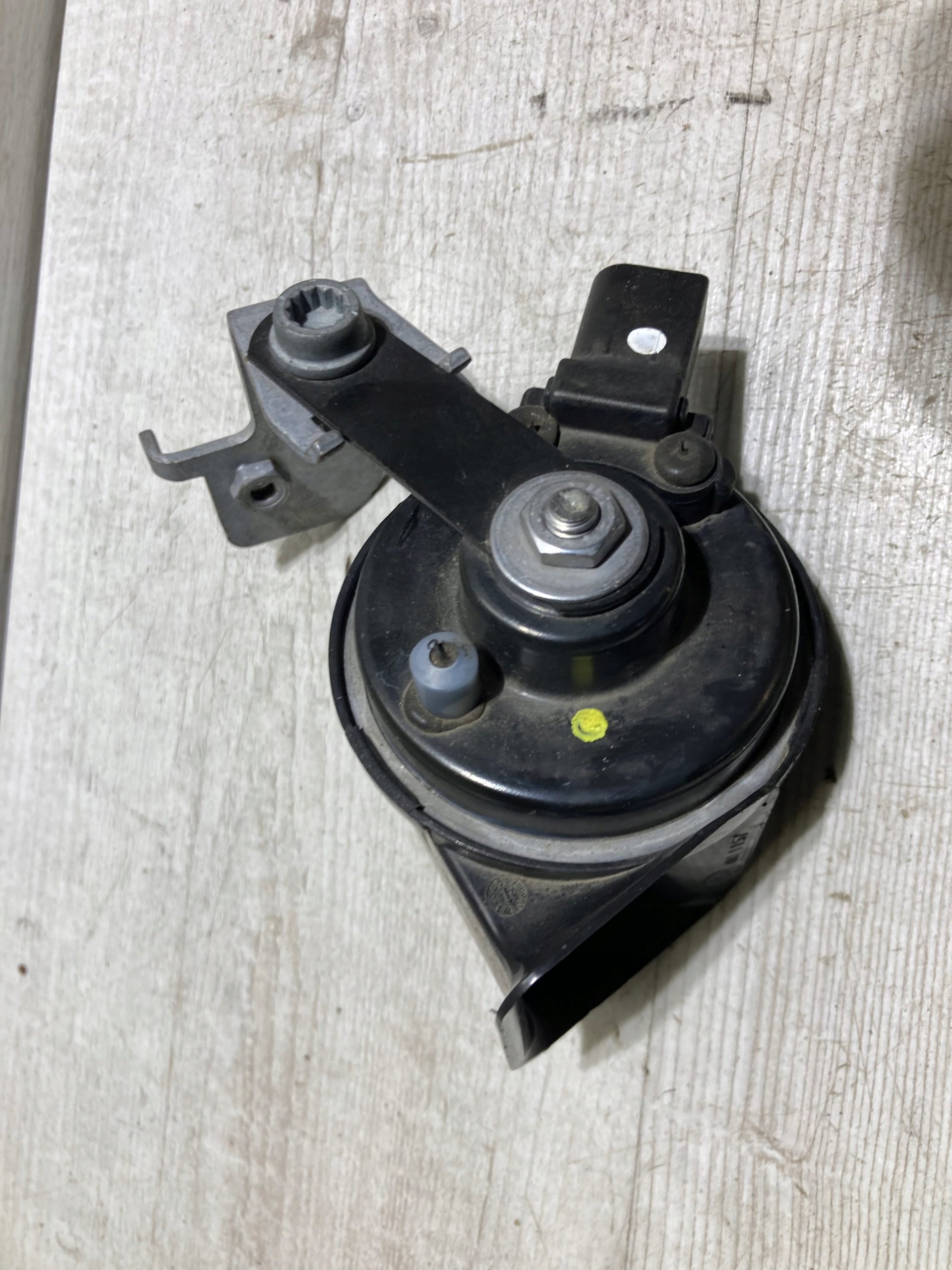 Гудок 8y0951209 Audi A3 8y 21r