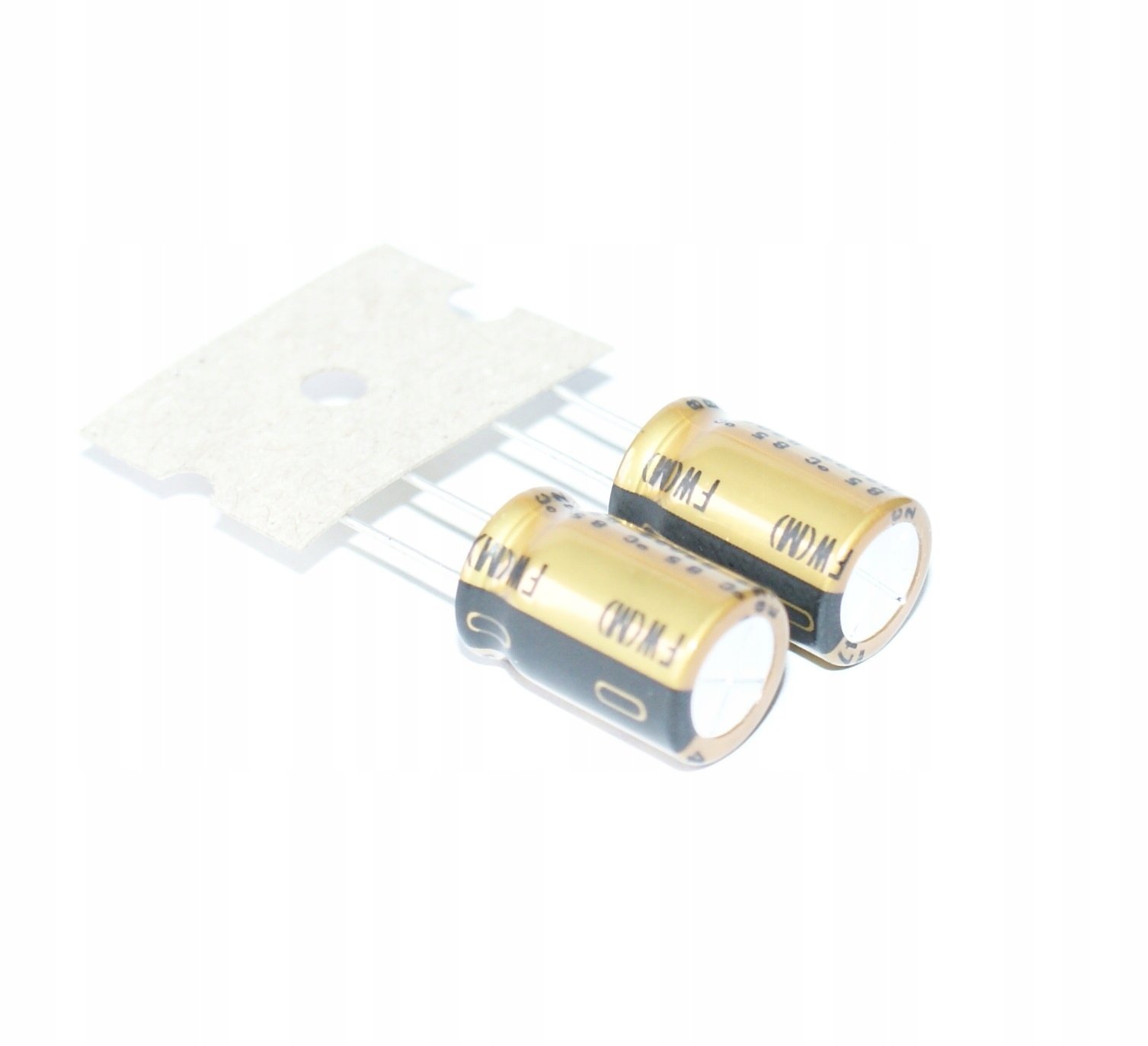 

Nichicon Fw 470uF/35V Do Audio 2 sztuki (#773)