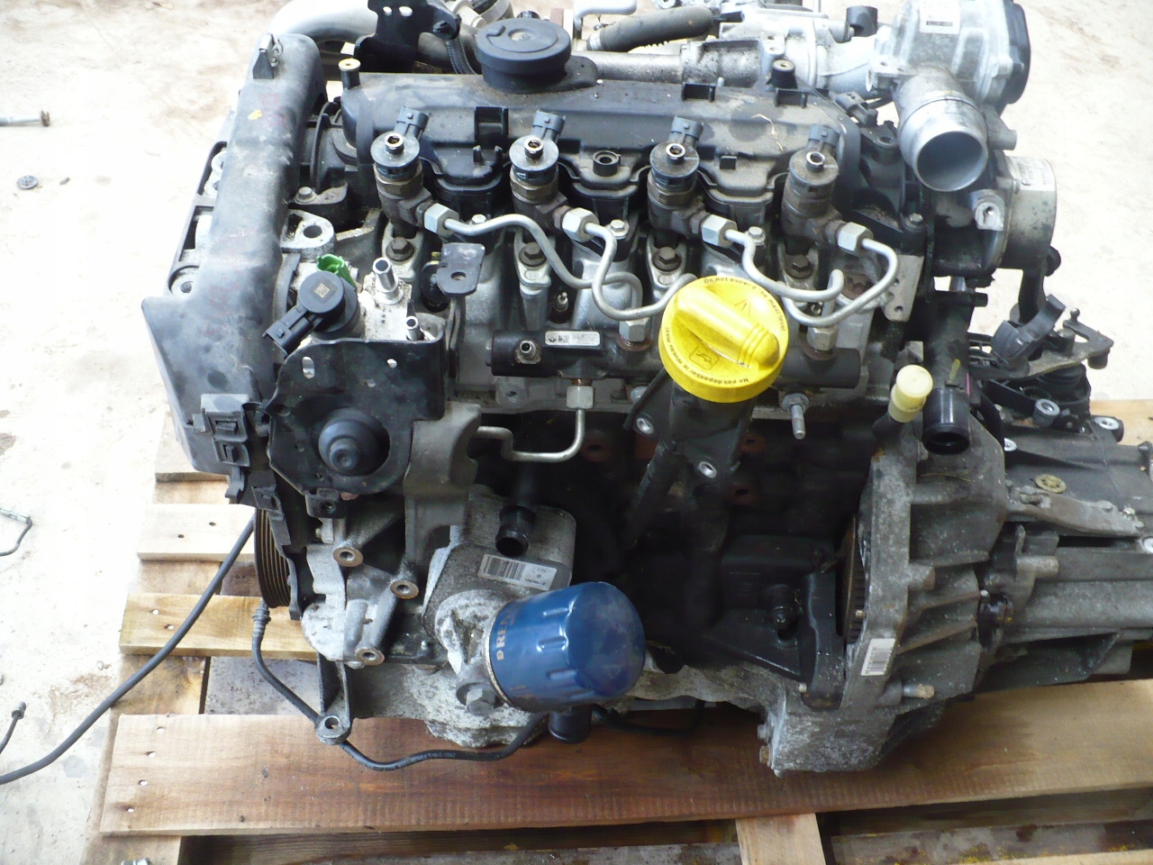 Двигатель k9kc612 dacia lodgy logan sandero 1.5 dci форсунки турбина комплектный