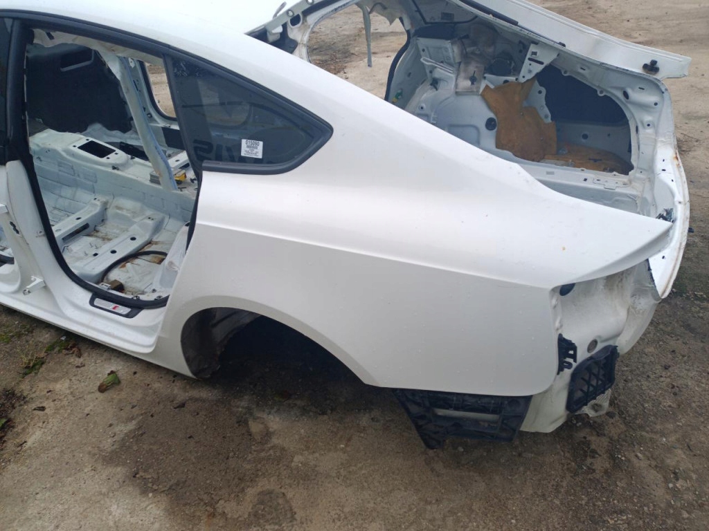 AUDI A5 8T SPORTBACK ĆWIARTKA BŁOTNIK LEWY TYŁ LY9C