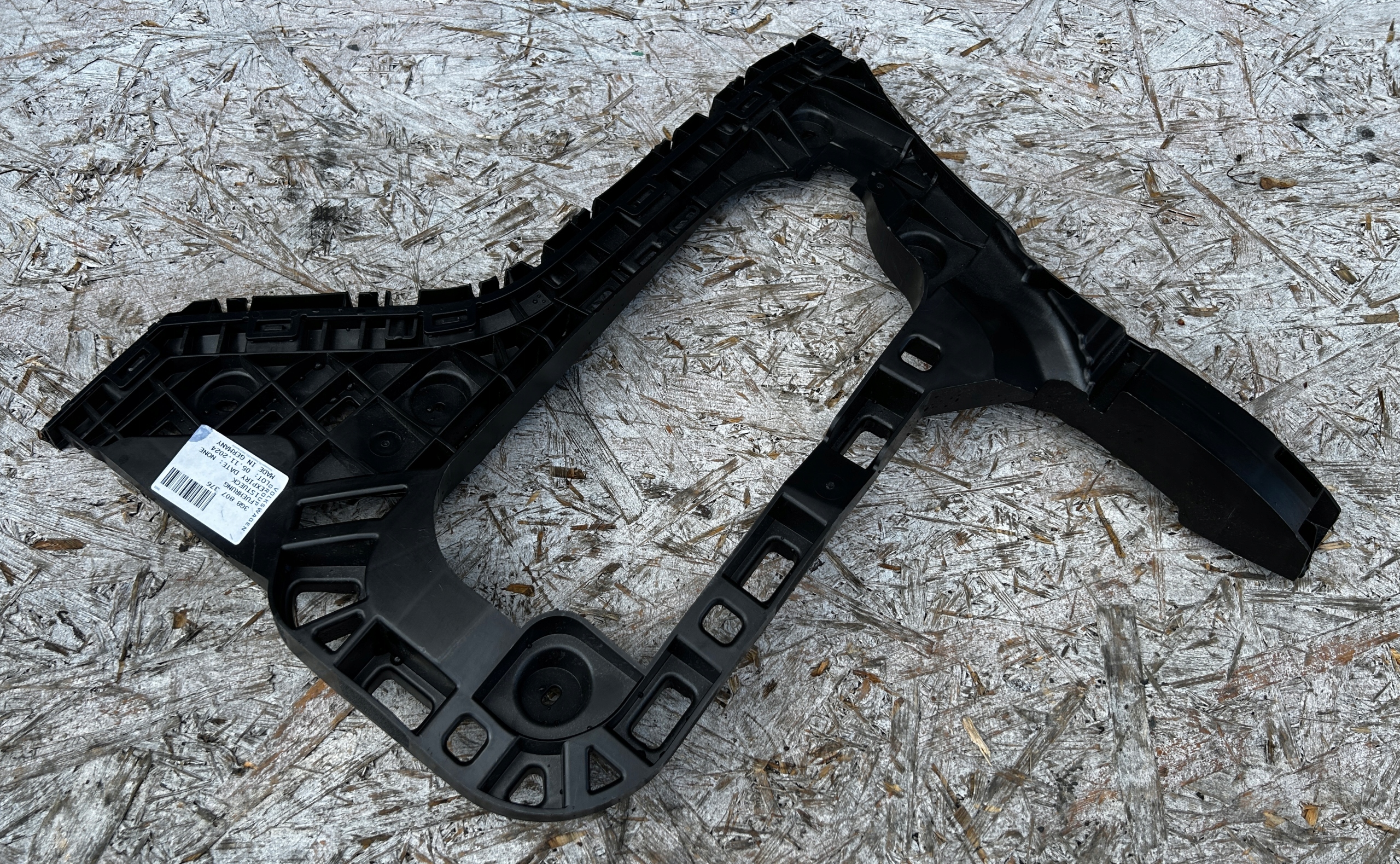 bumper bracket right rear part VW ARTEON 3G8807394