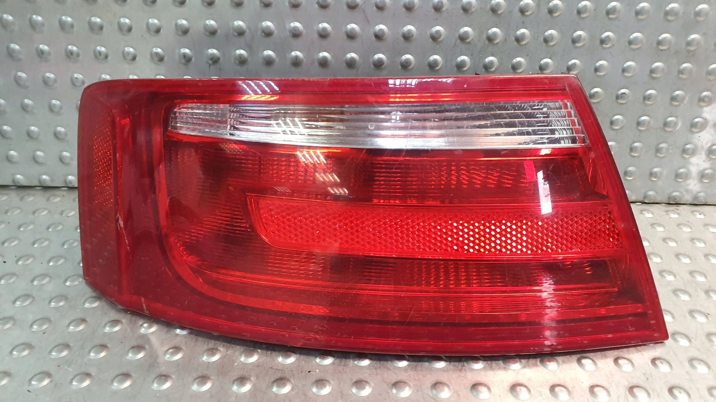 light rear part left AUDI A5 07- 8T0945095