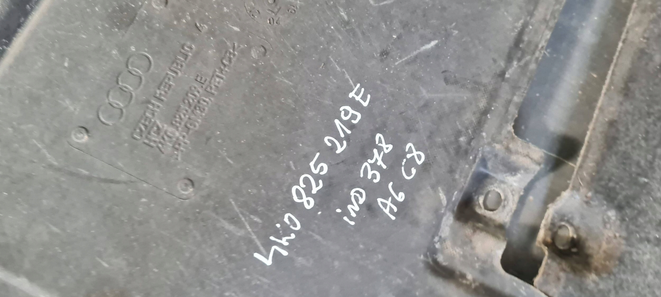 A6 C8 4K cover cover below engine chassis lower 4K0863821H