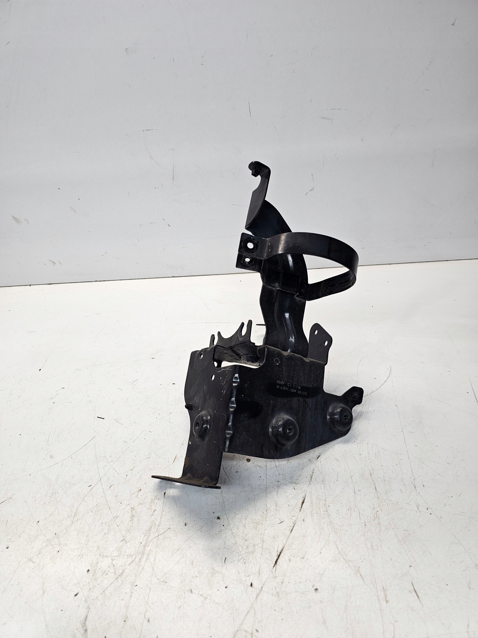 STAFFA POMPY ABS ESP AUDI A6 C6 4F0614119M