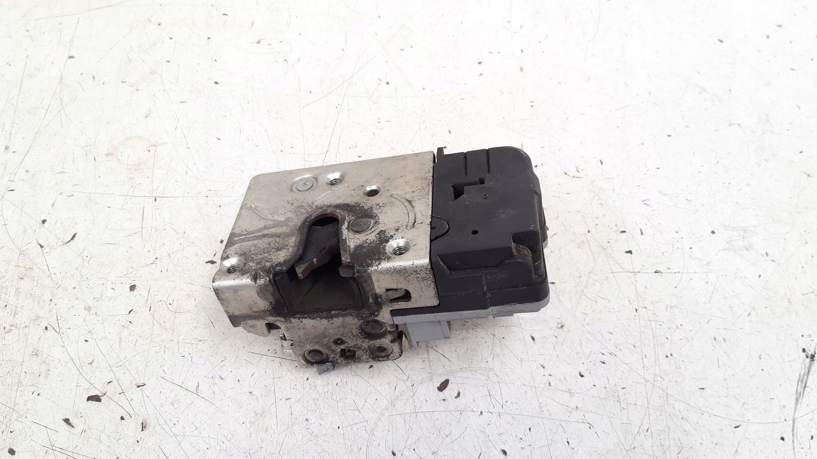 lock front front left Peugeot 206+ plus 1,1