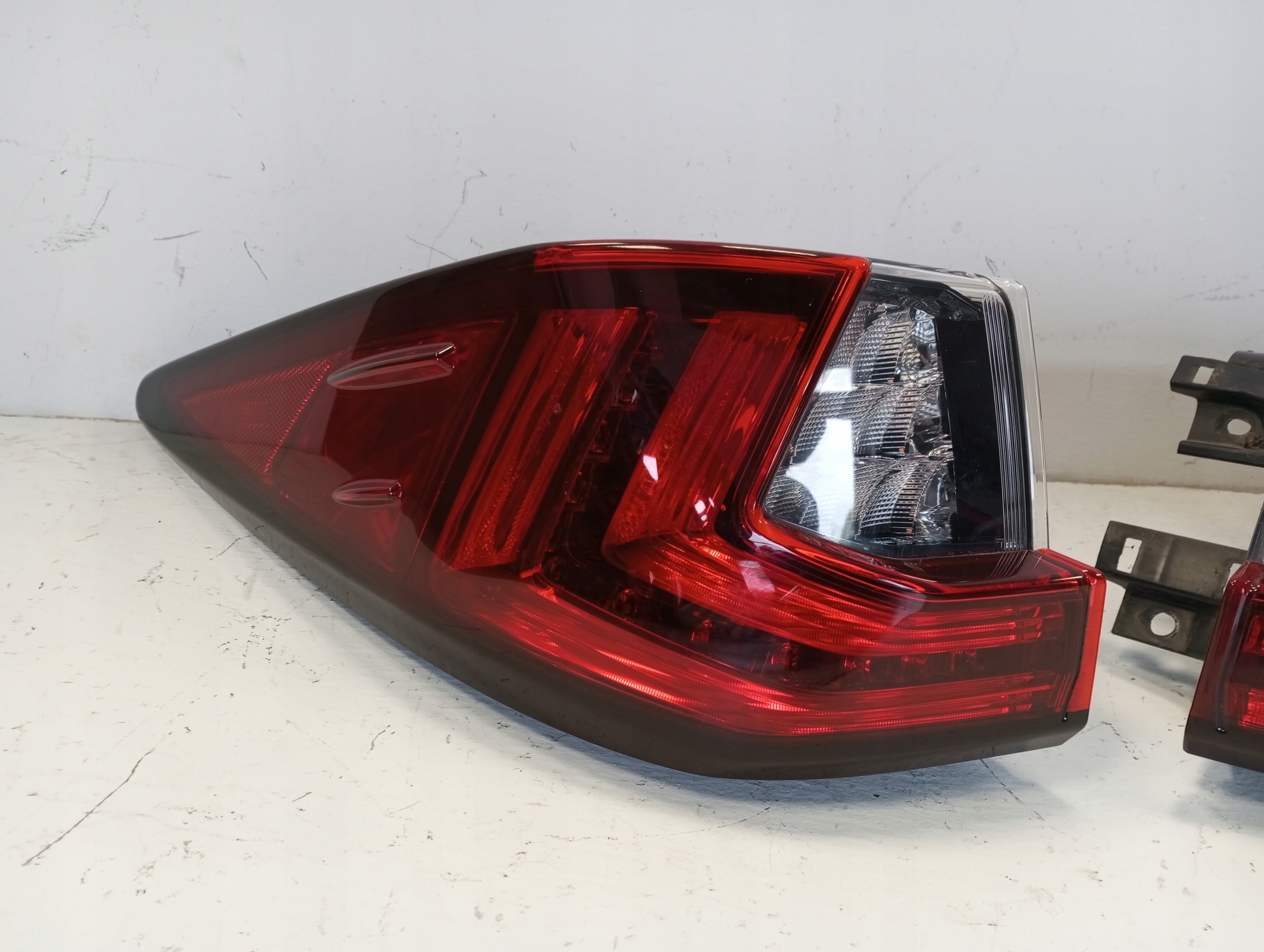 light rear Lexus RX IV right