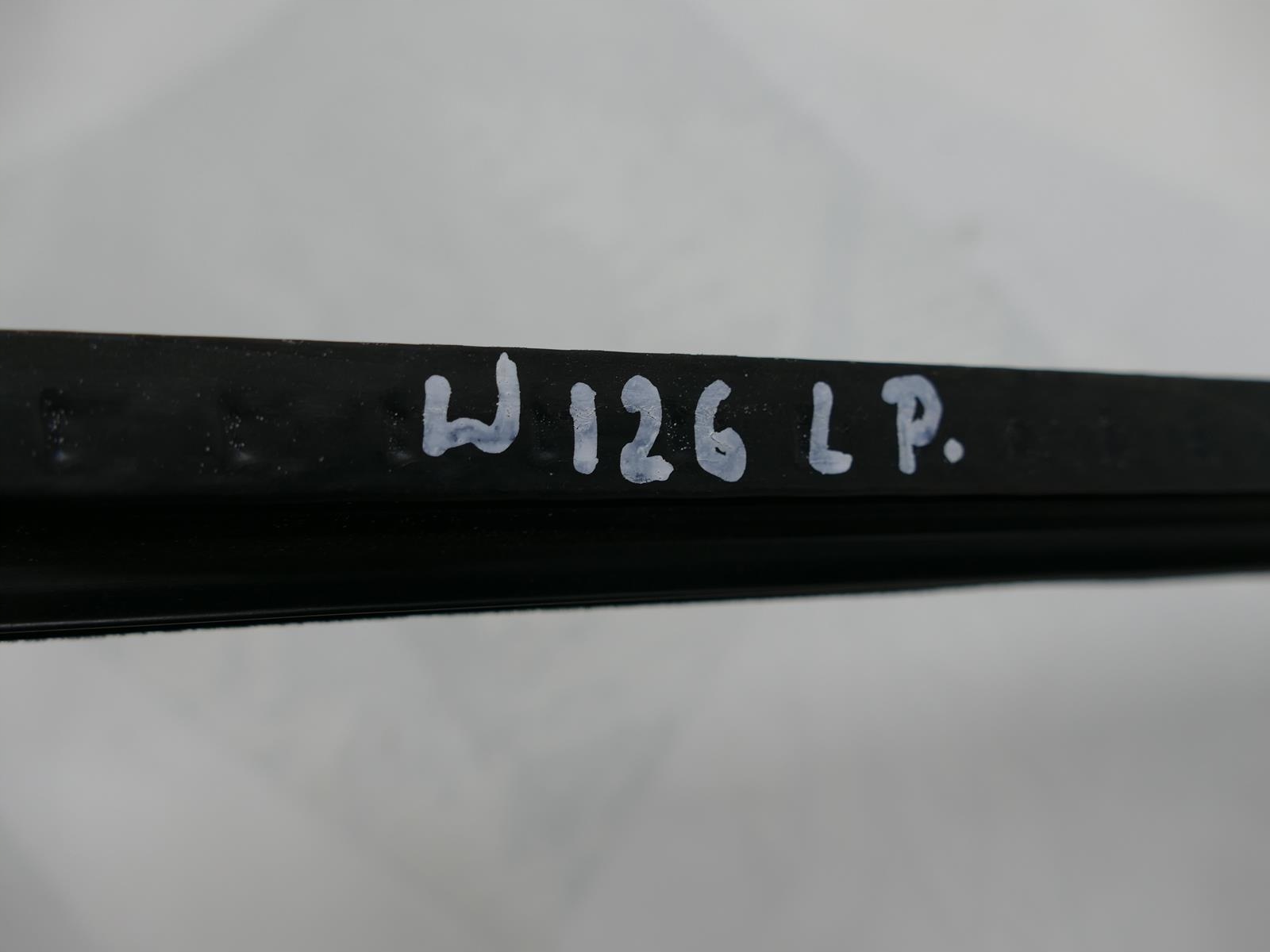 MERCEDES S W126 SE moulding dust left front
