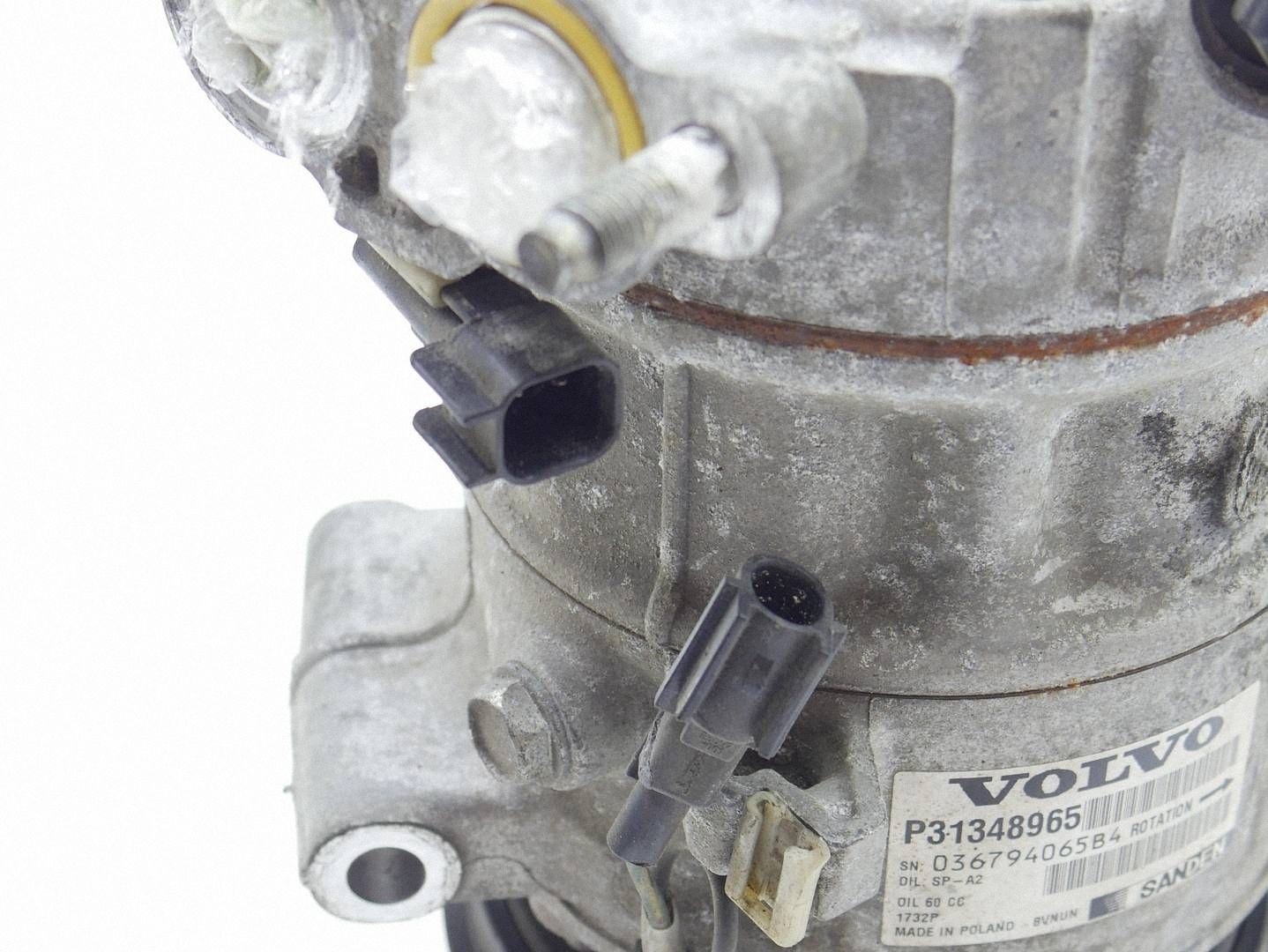 compressor compressor; of the air conditioning VOLVO V40 II 2.0 D P31348965