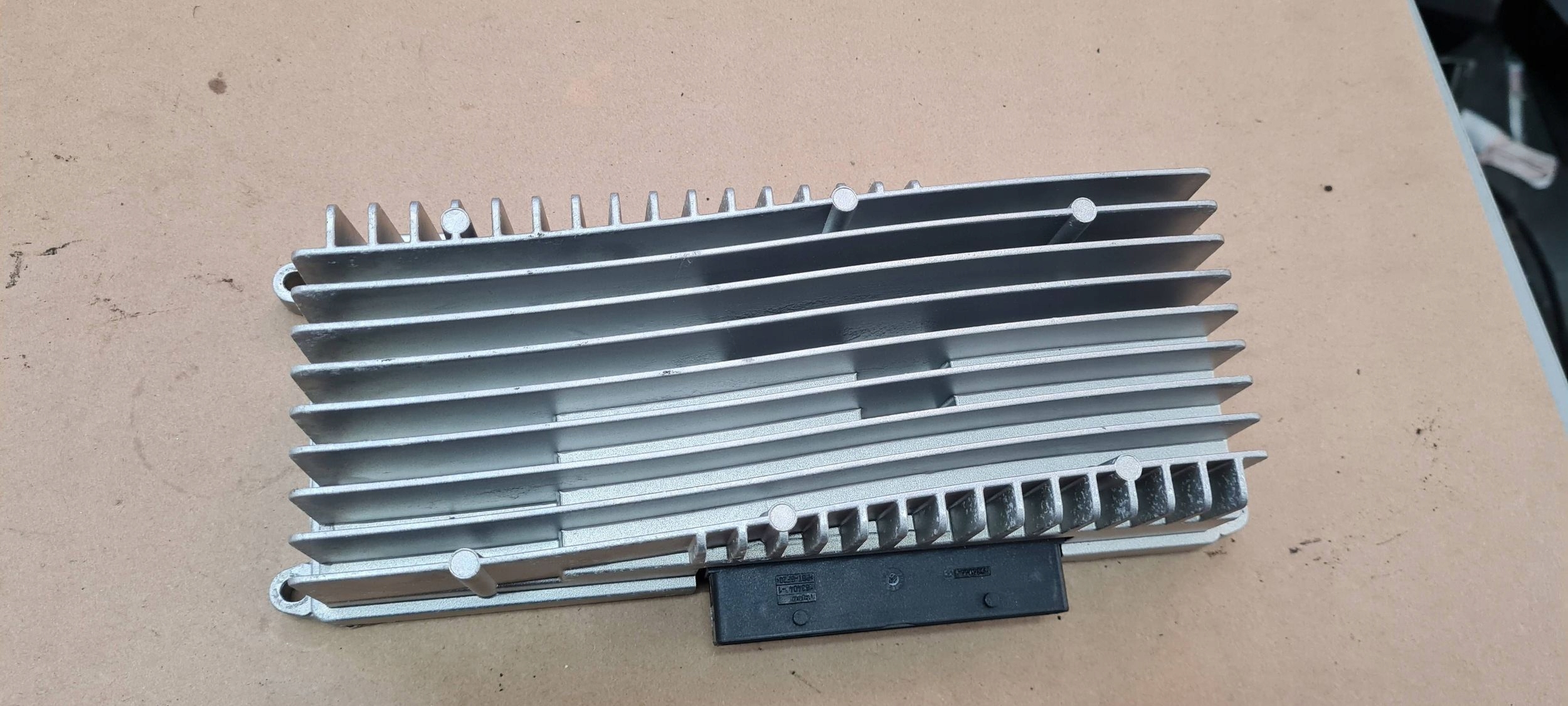 Q5 8R amplifier RADIA AUDIO 8R0035223F A4 B8 A5 8T