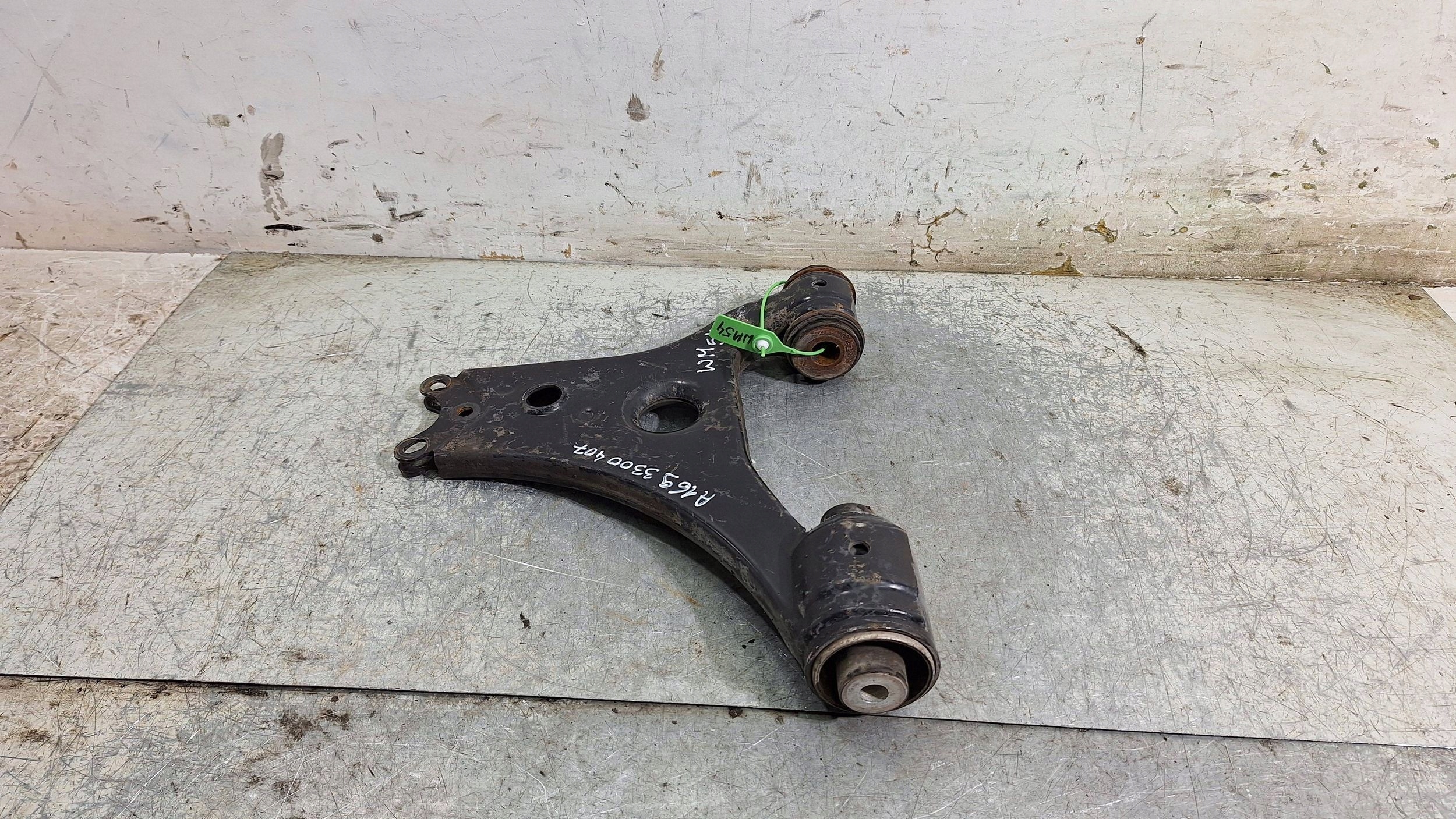 arm right front A1693300407 MERCEDES W245 W169