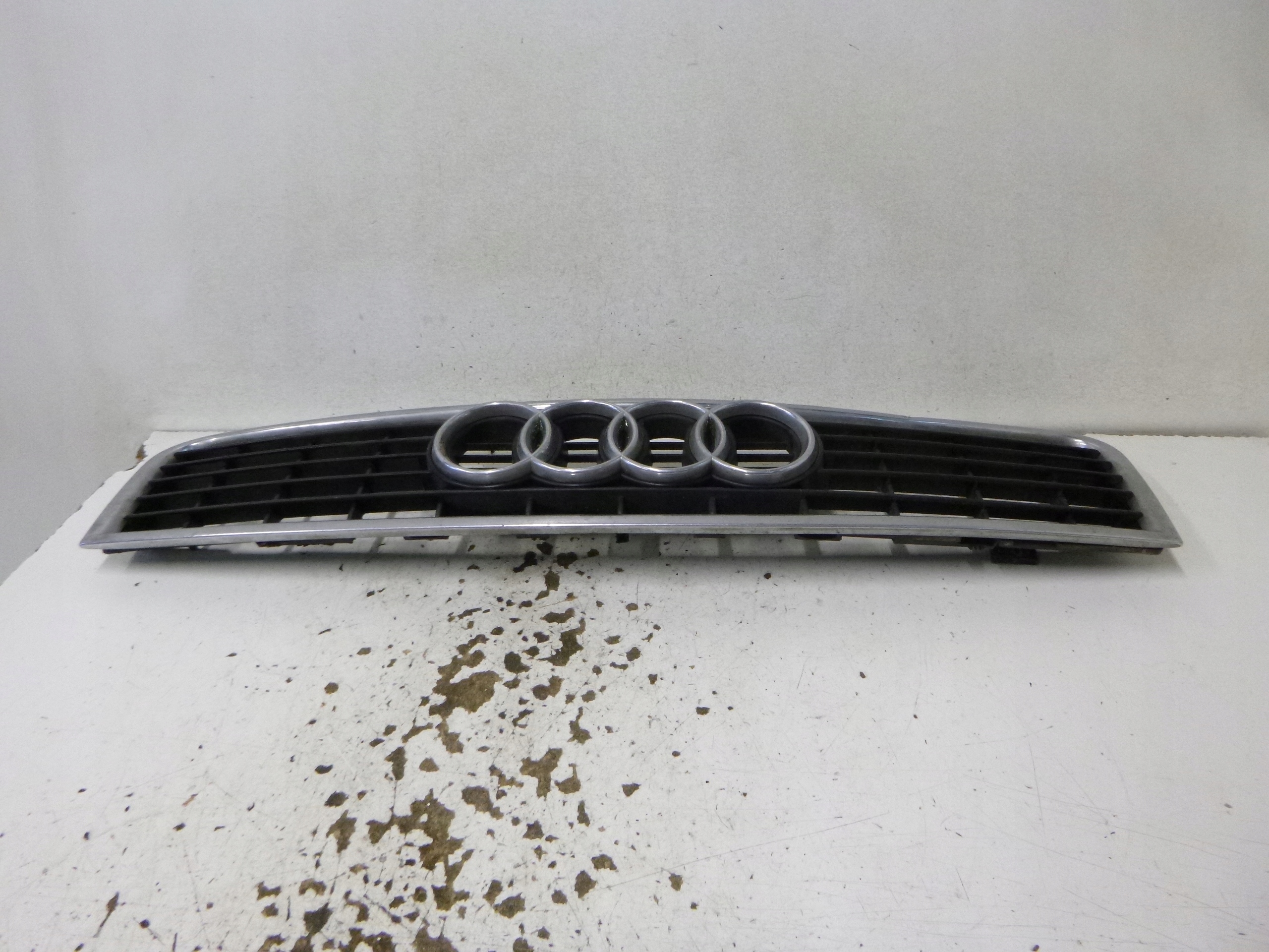 front PREKLADgrill black CHROM 8E0853651F AUDI A4 B6 00-05