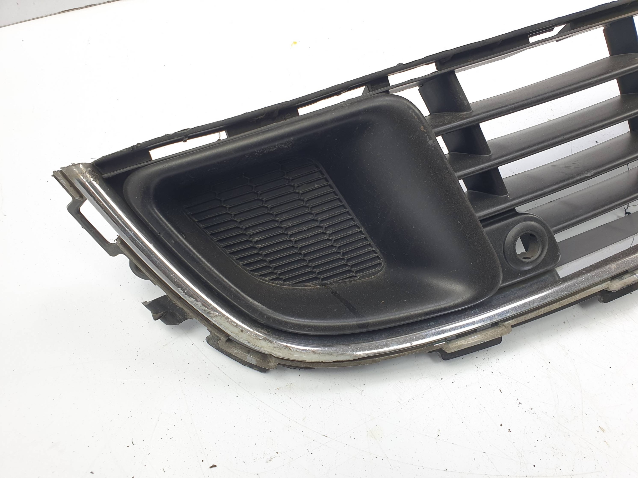 mřížka nárazníku předek 9681053977 CITROEN C5