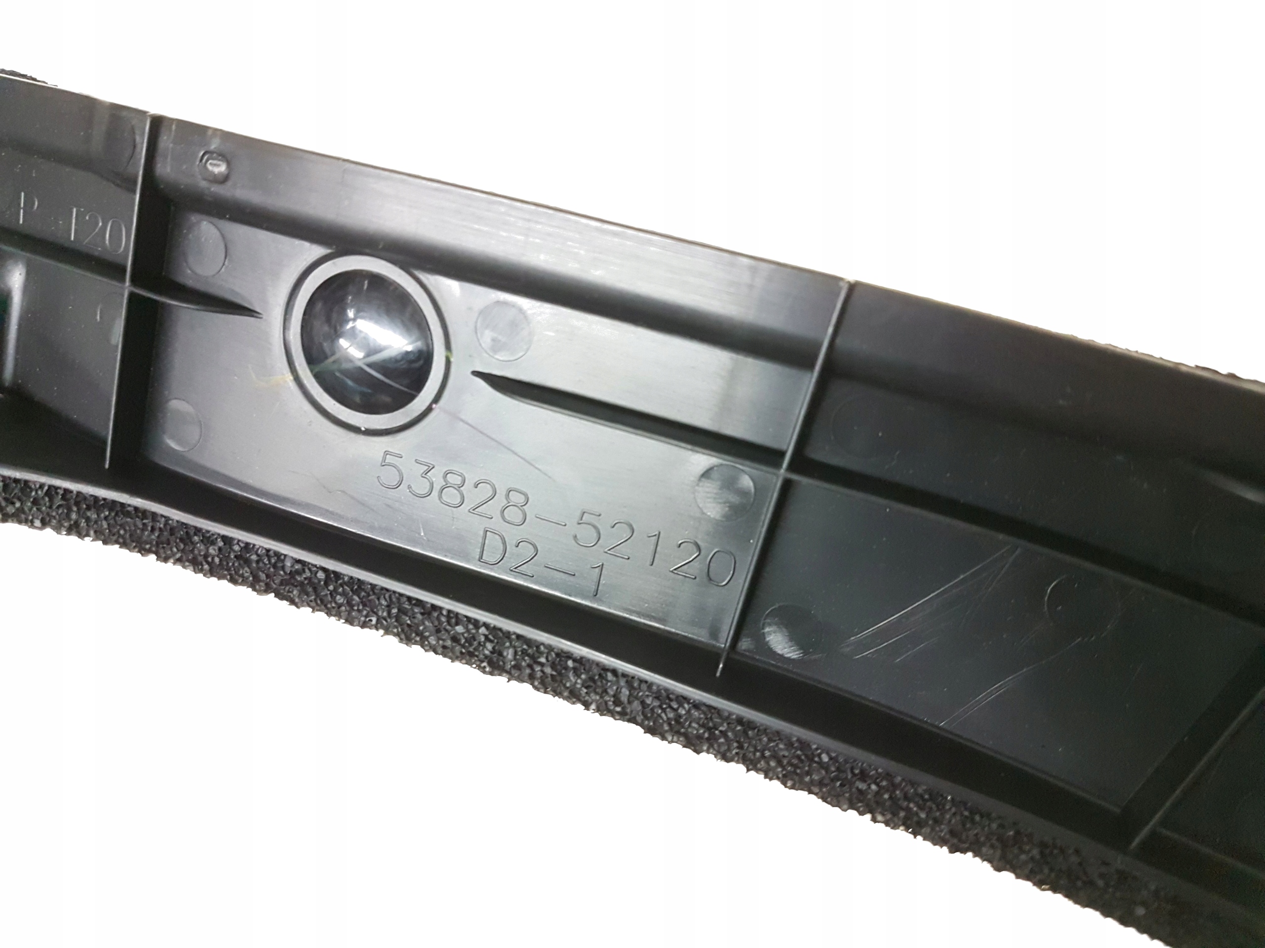 YARIS II 05 11 OSLONA BLOTNIK SLUPEK DRZWI PRZOD L Car type Passenger cars