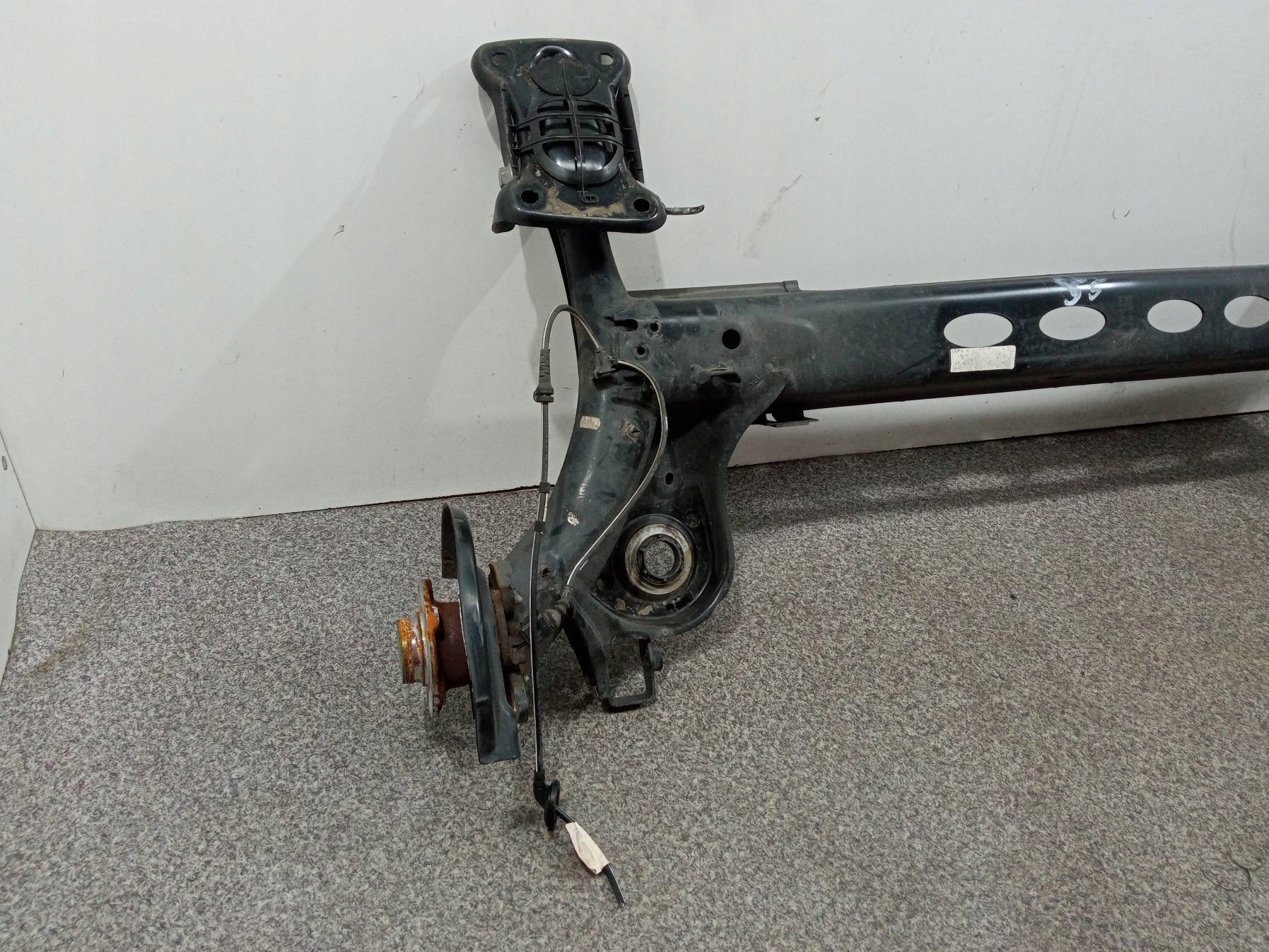 BELKA ZAWIESZENIA TYŁ TARCZE 23R Skoda Kamiq I (2019- ) Producent części Skoda OE