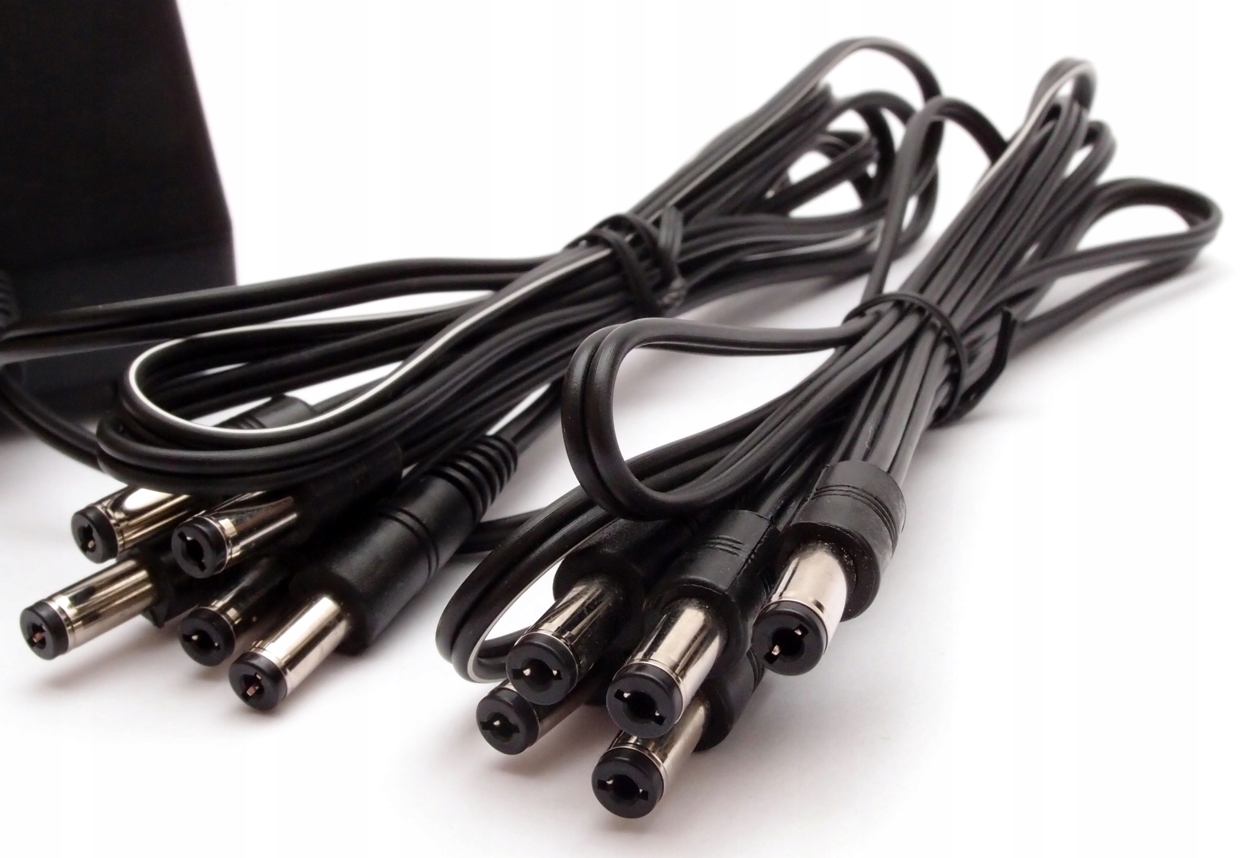 TOMANEK ZASILACZ 10 EFEKTÓW 9V DC do pętli efektów EAN (GTIN) 0606707966900