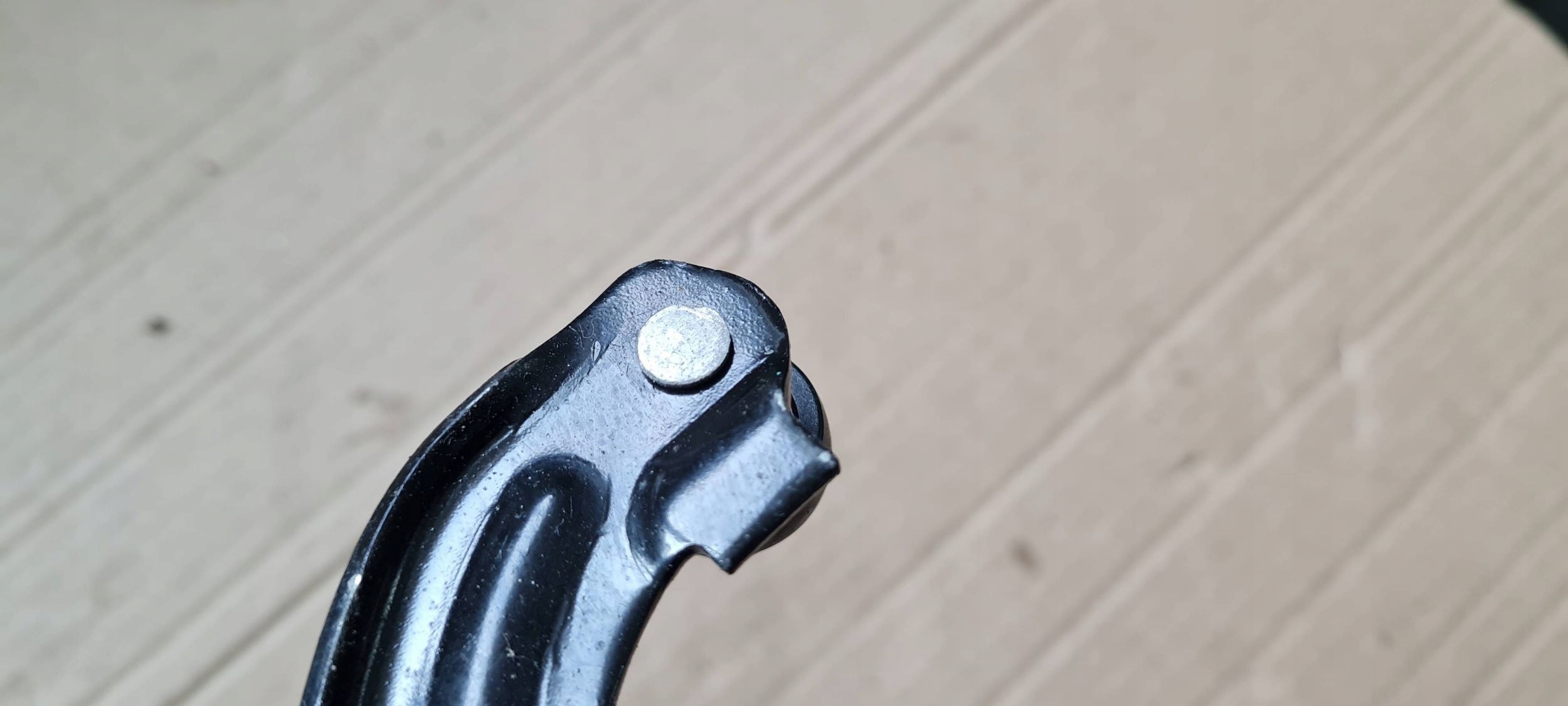 Chrysler Pacifica 2022 roll PROWADNICA door TYLNYCH right PRAWYCH subframe