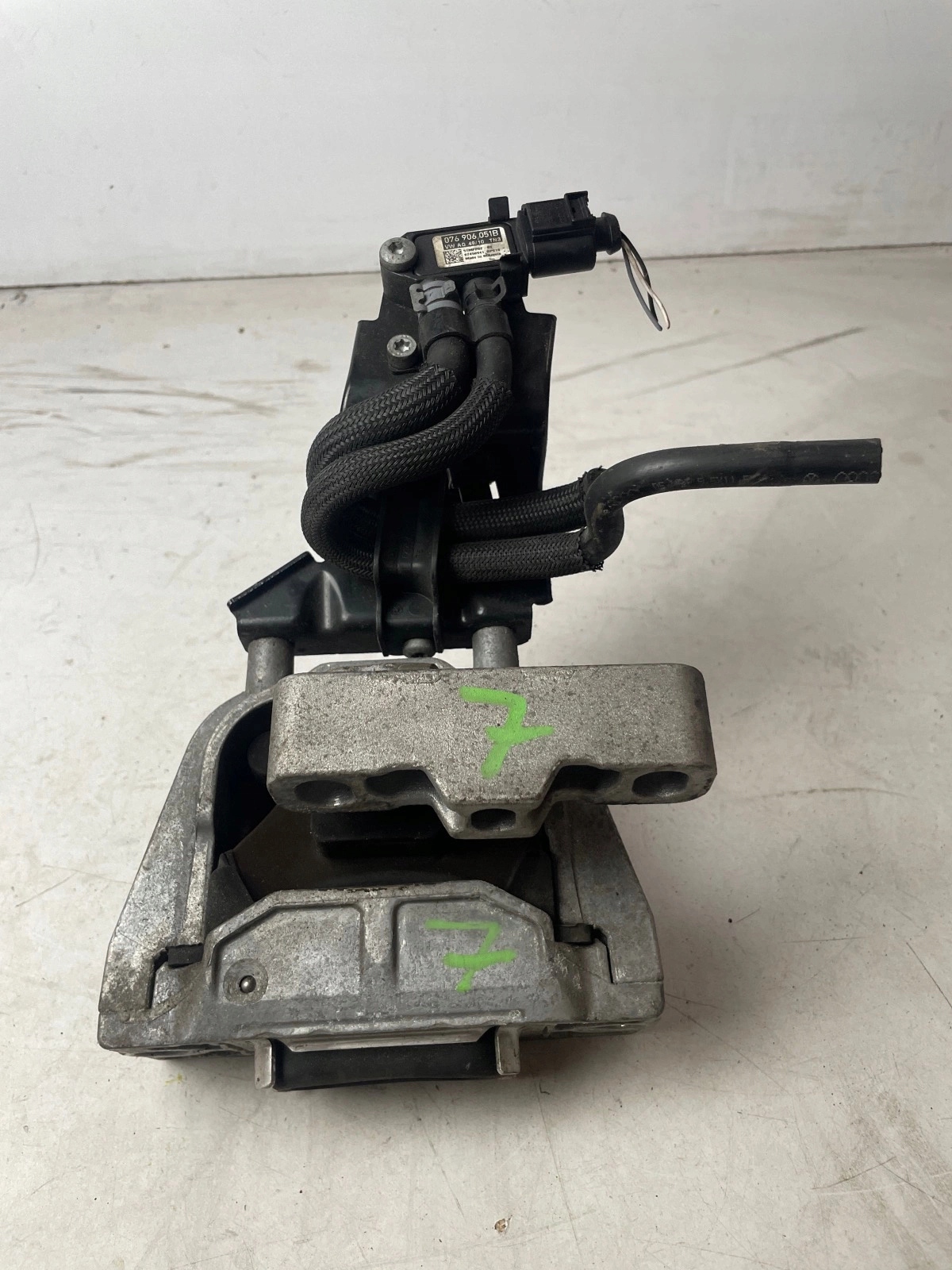 holder engine mount sensor Volkswagen Audi Skoda