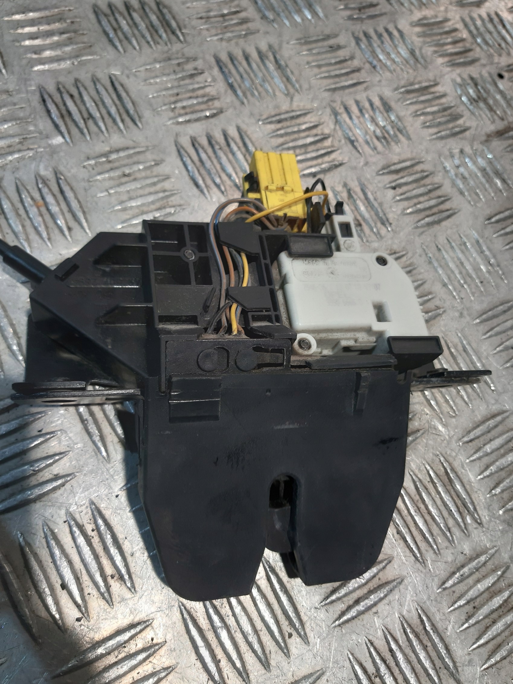 lock bonnet rear part boot 495072894 OPEL VECTRA C sedan