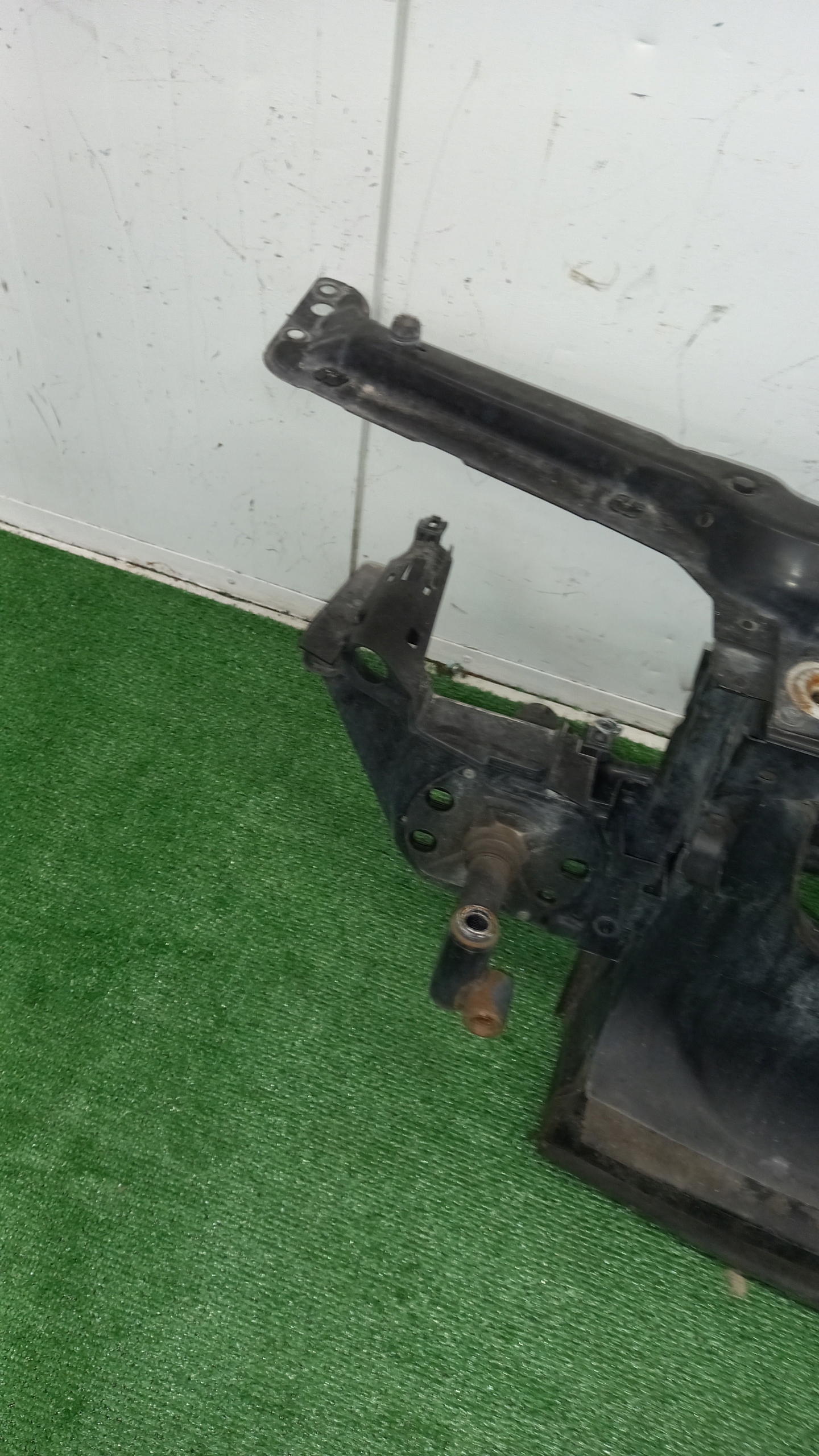 support panel for radiators upper pillar BMW E46