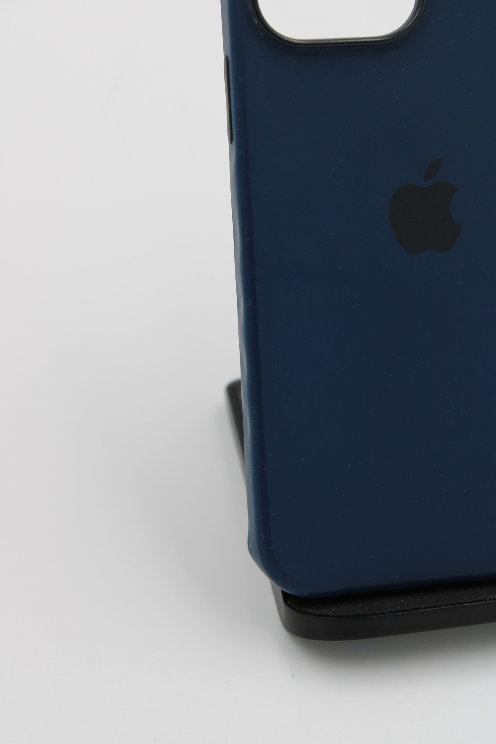 OPIS!!! Apple Silikonowe etui z MagSafe do iPhone'a 13 Pro Max błękitna toń Marka Apple