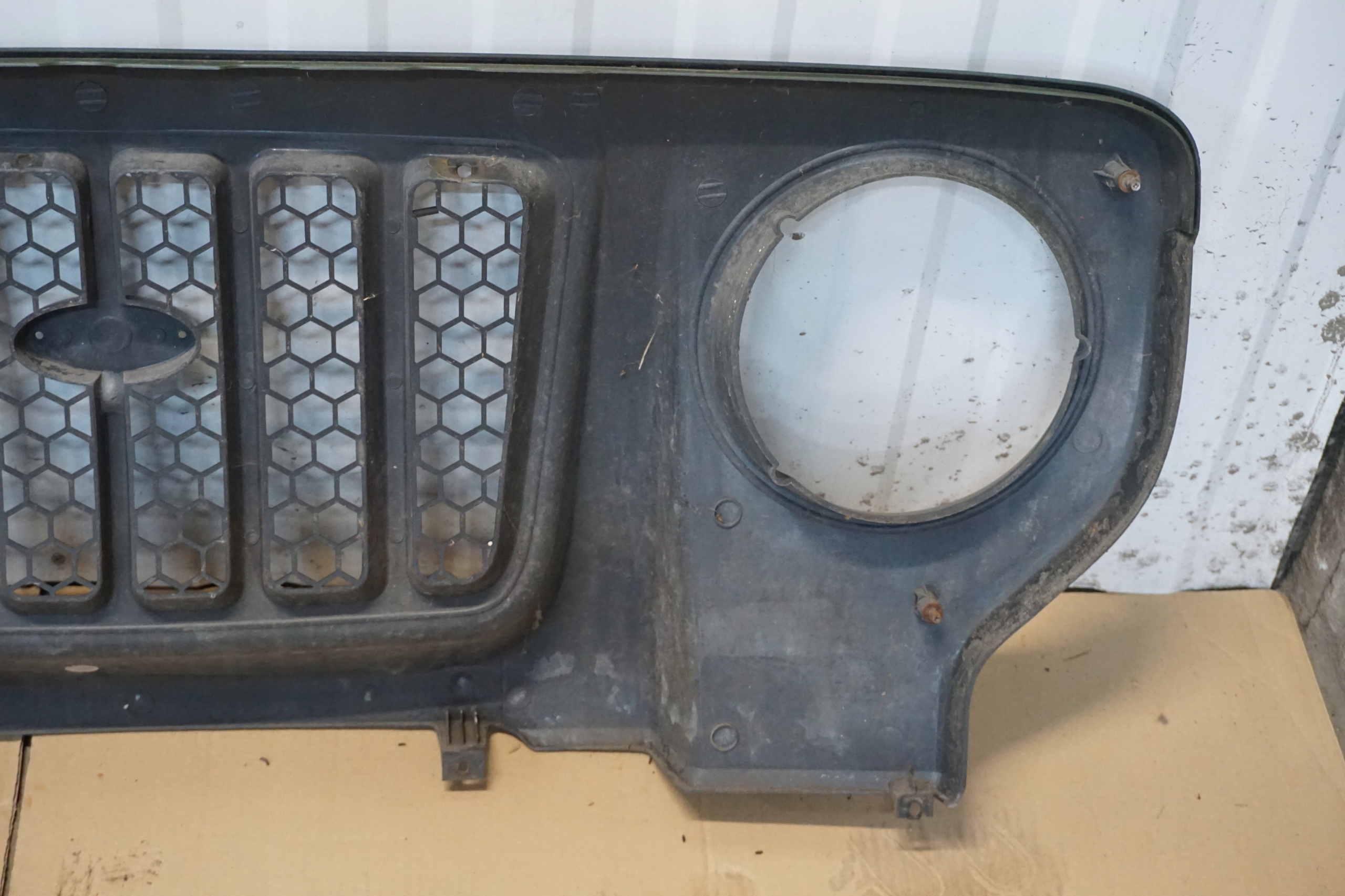 Kia Retona CE Kühlergrill FRONTGRILL Kühlergitter - Thumbnail 11