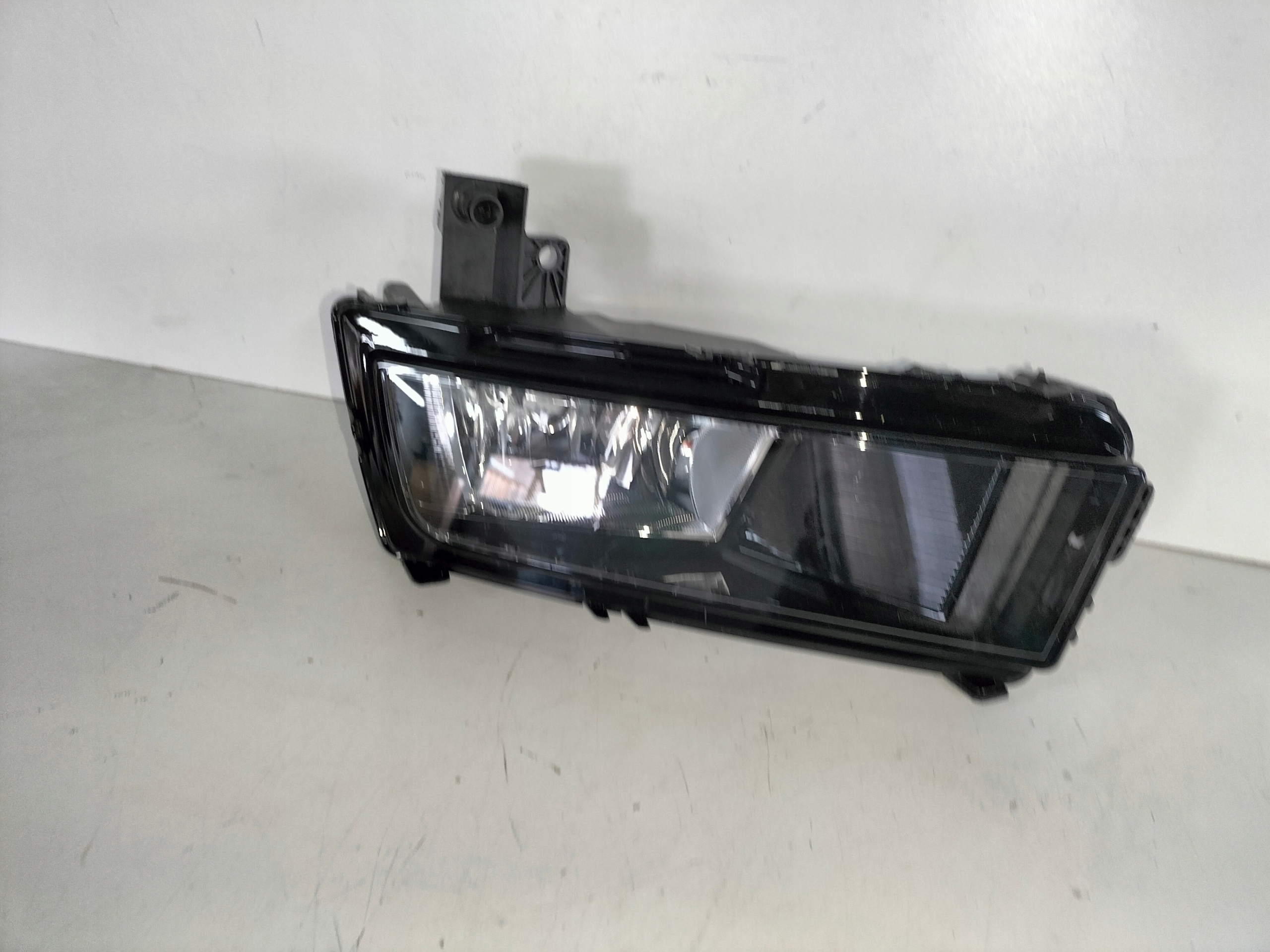 fog light light left VW TOURAN III 15