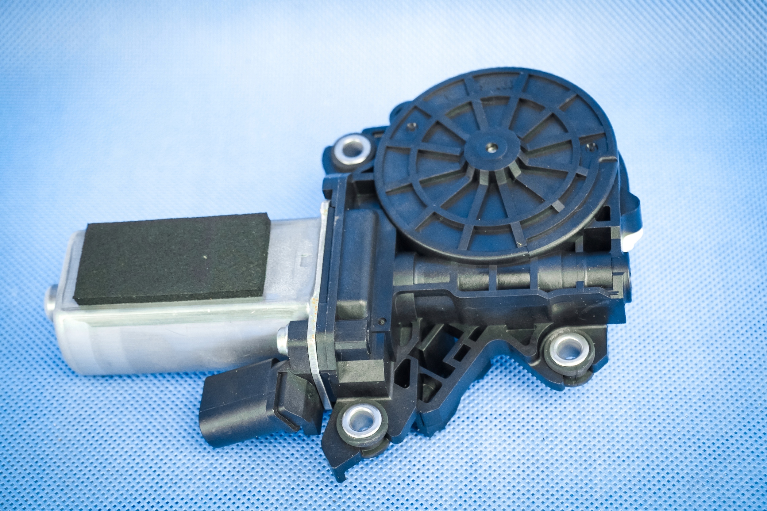 engine dociagu door Audi A7 S7 RS7 4G8 4G8839003