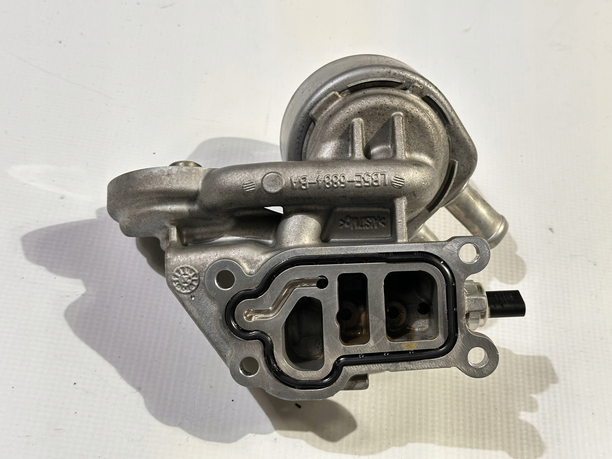 Korpus držač držač adapter filtera ulja Ford Explorer 2.3 2020+