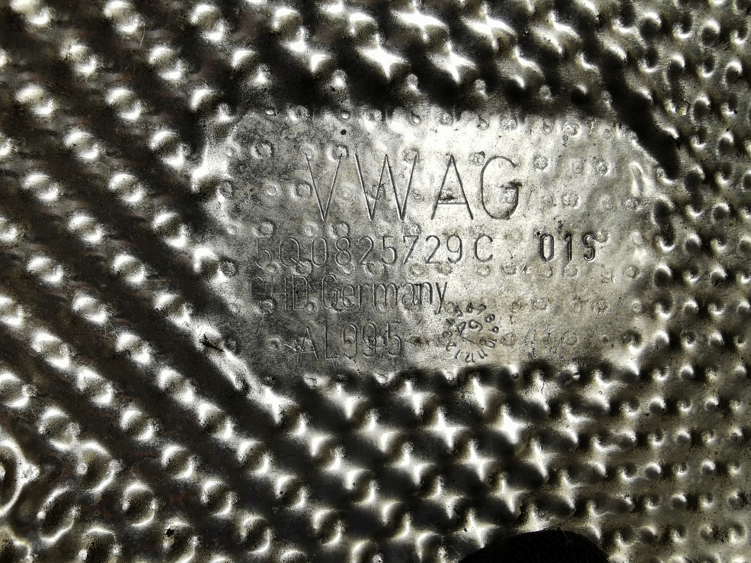 GOLF VII OSŁONA TERMICZNA 5Q0825729C Producent części Volkswagen OE