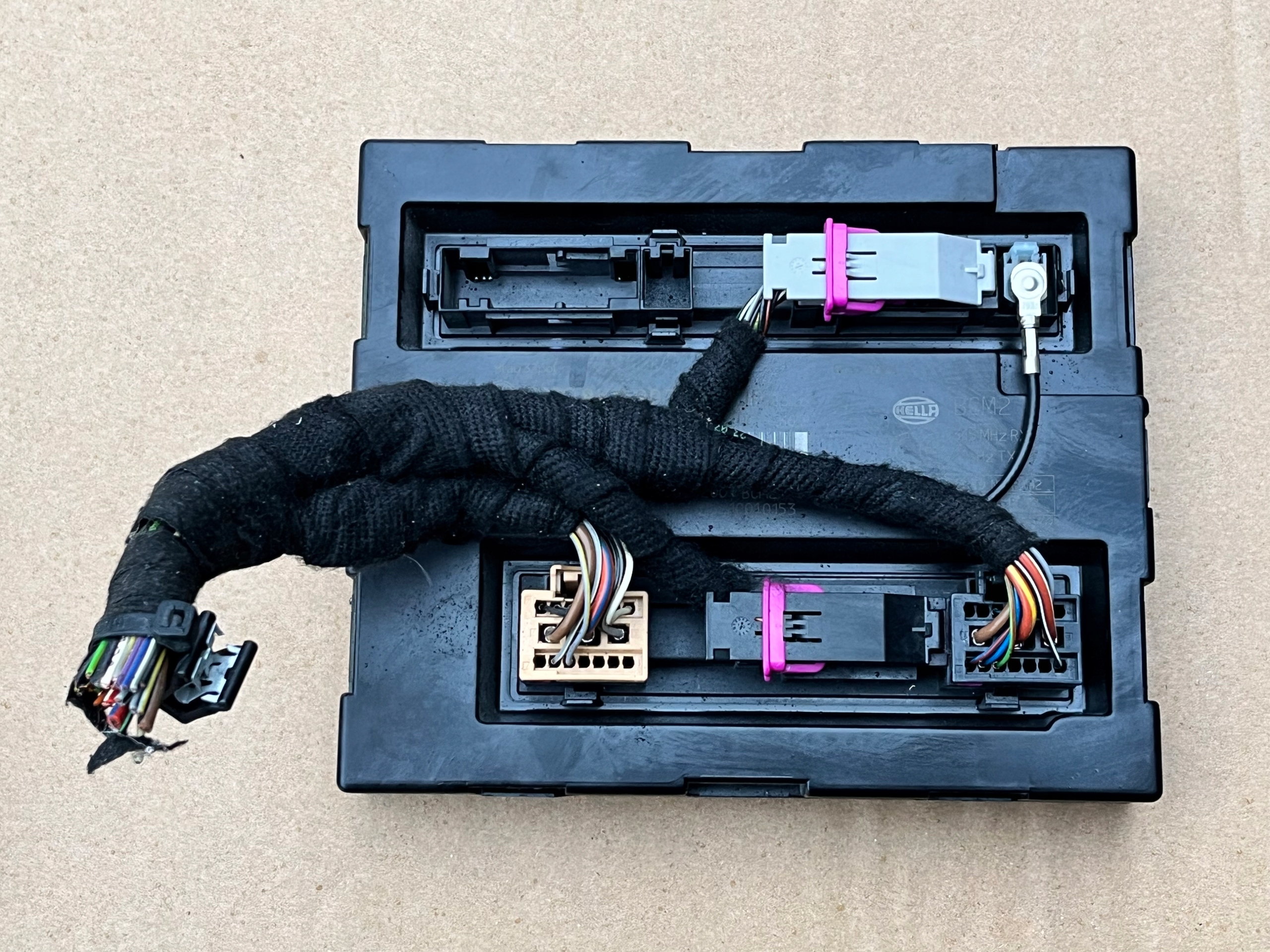 Moduł BCM Audi A5 8T 8K0907064DF