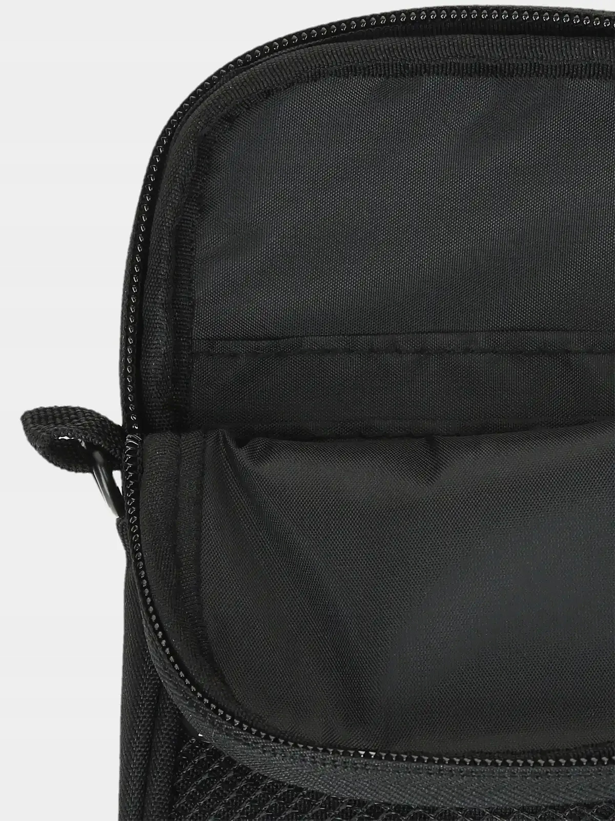 SASZETKA NA RAMIĘ 4F TOREBKA NA PASKU MAŁA SPORTOWA TORBA 1L AW24U061 Model 4FWAW24APOUU061